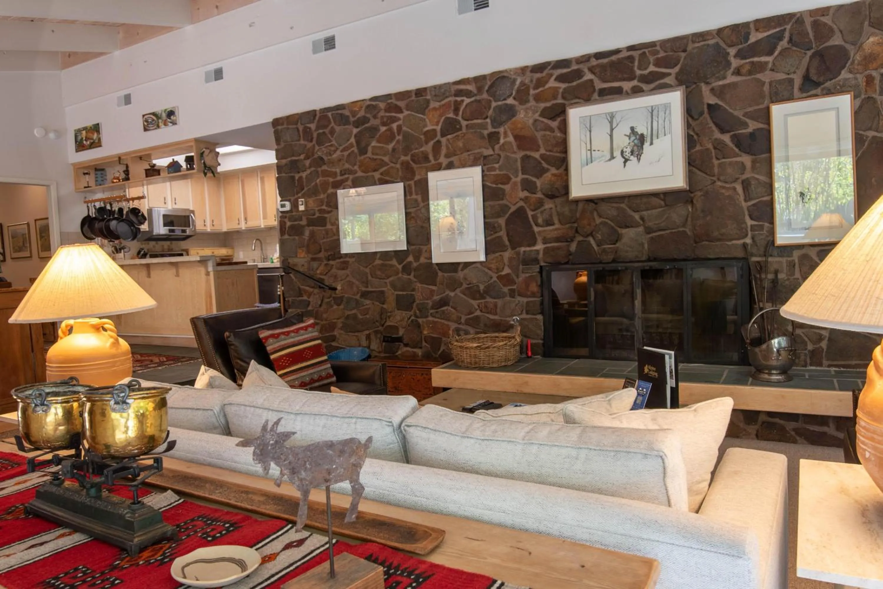 Saddle Road Home 104
