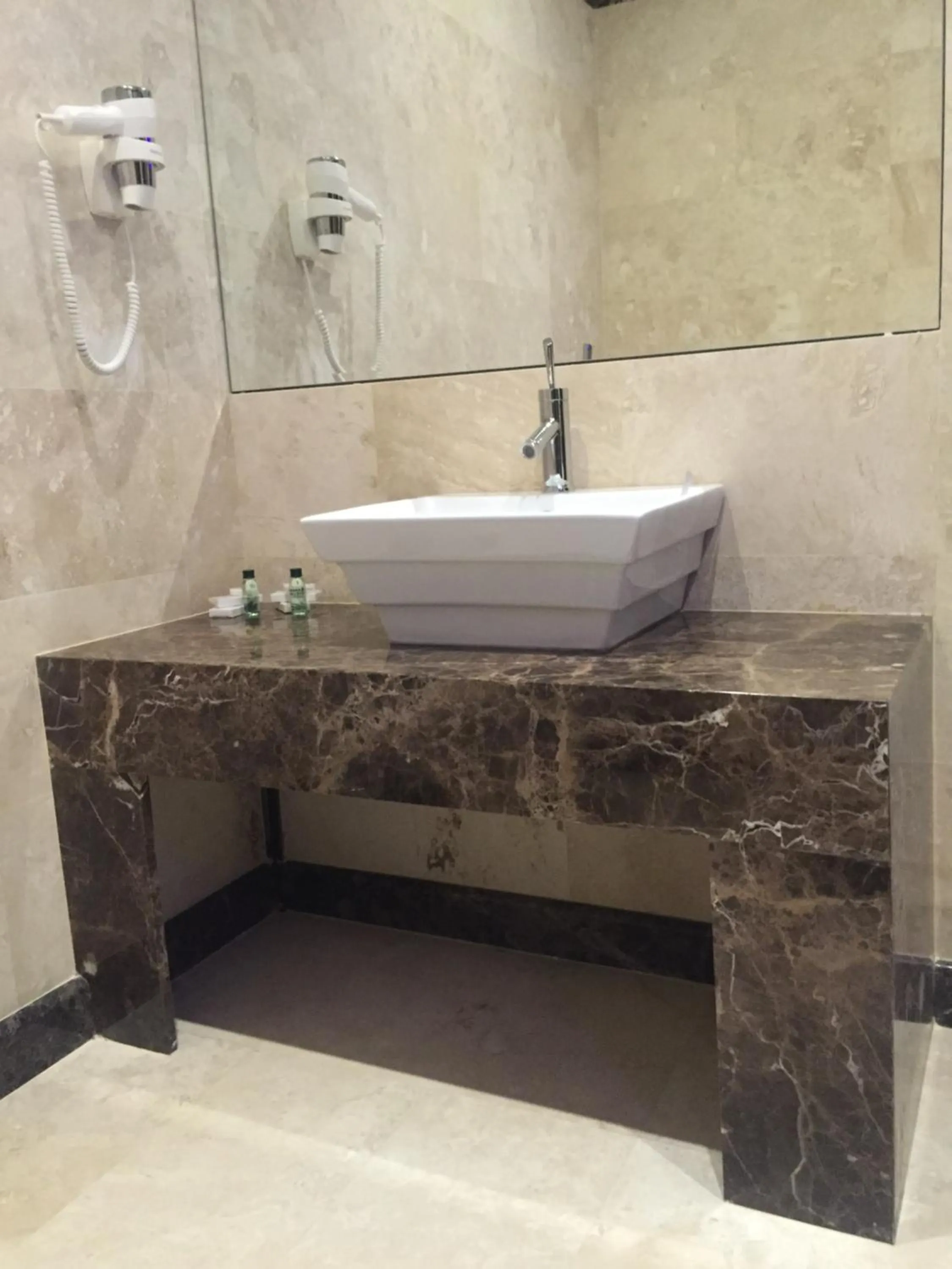 Bathroom in Hotel Best