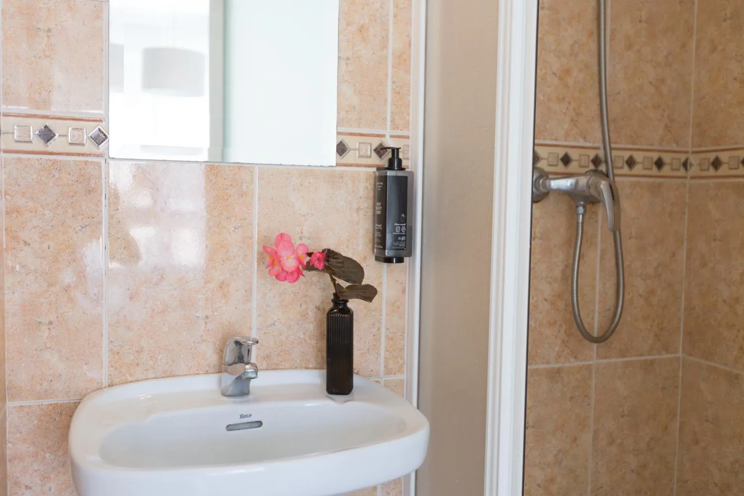 Bathroom in Hostal San Miguel by Croma