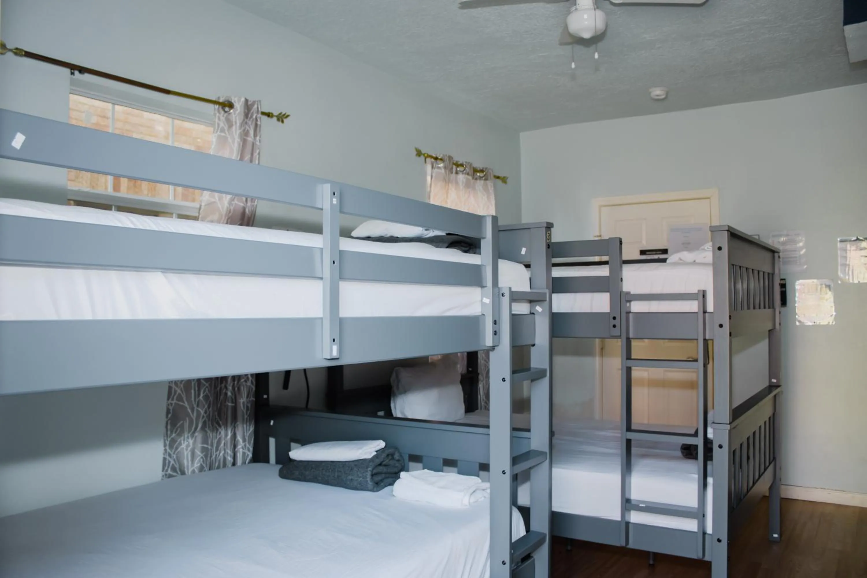 Wanderstay Houston Hostel
