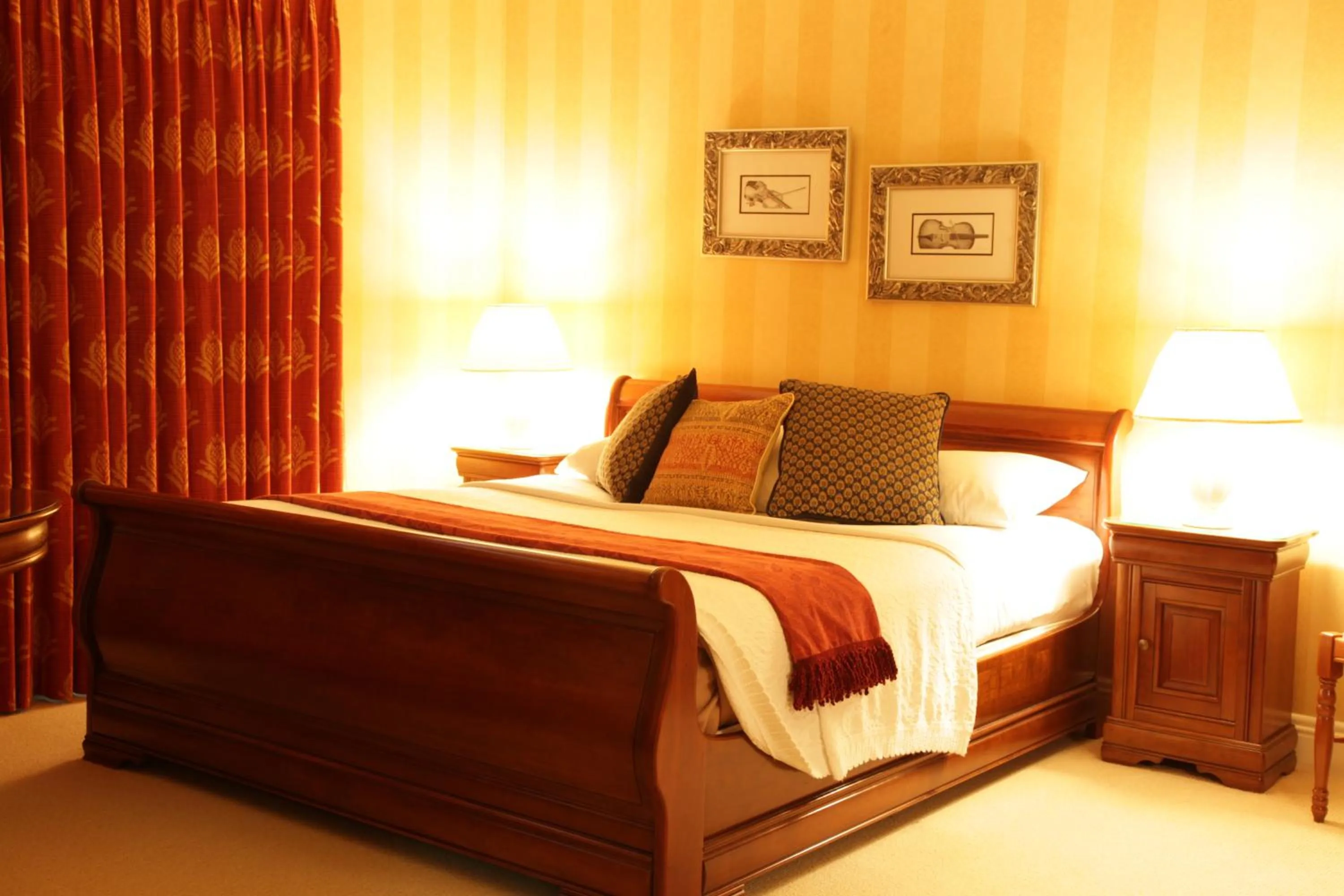 Bed in Ardmore Country House