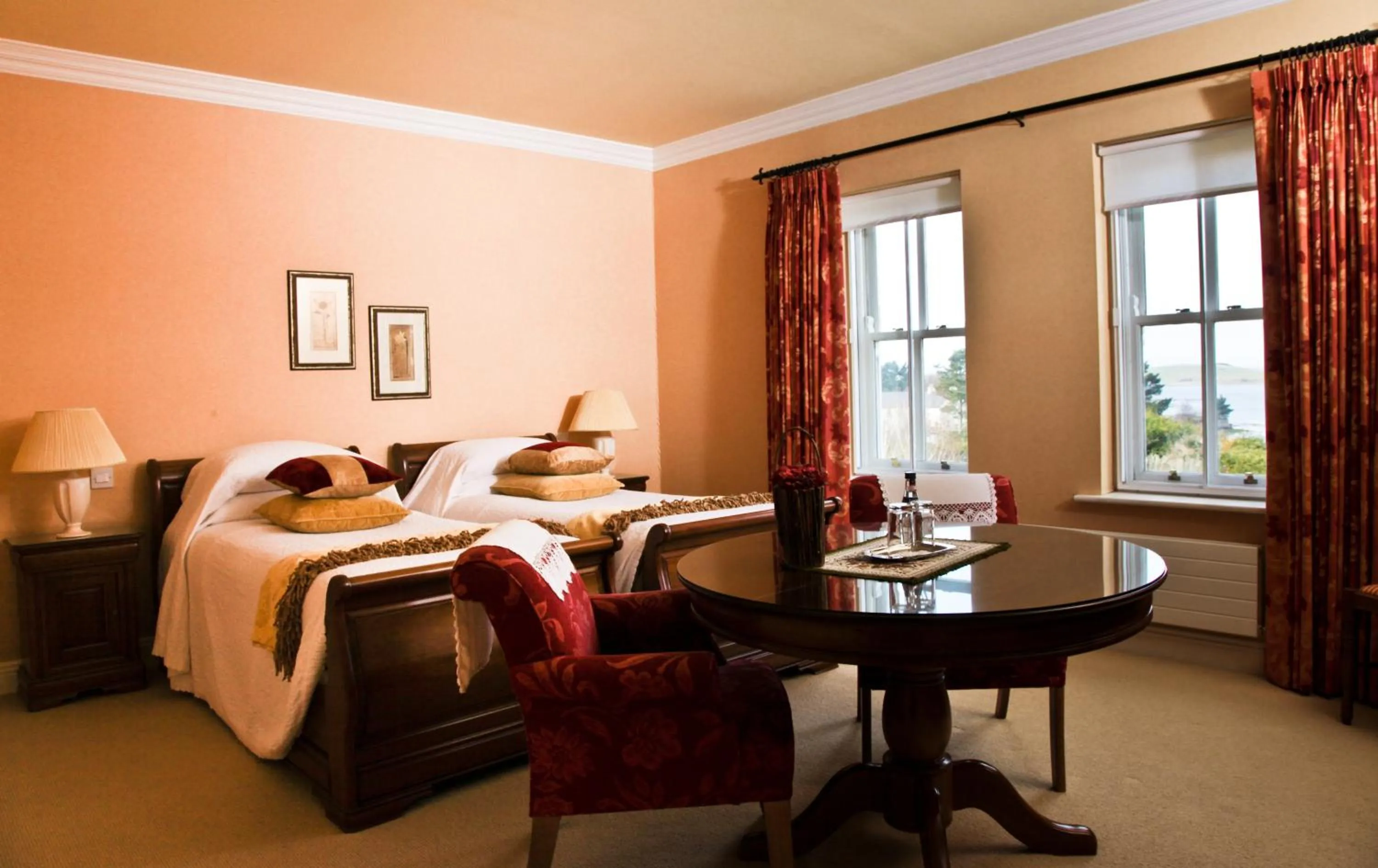 Photo of the whole room in Ardmore Country House