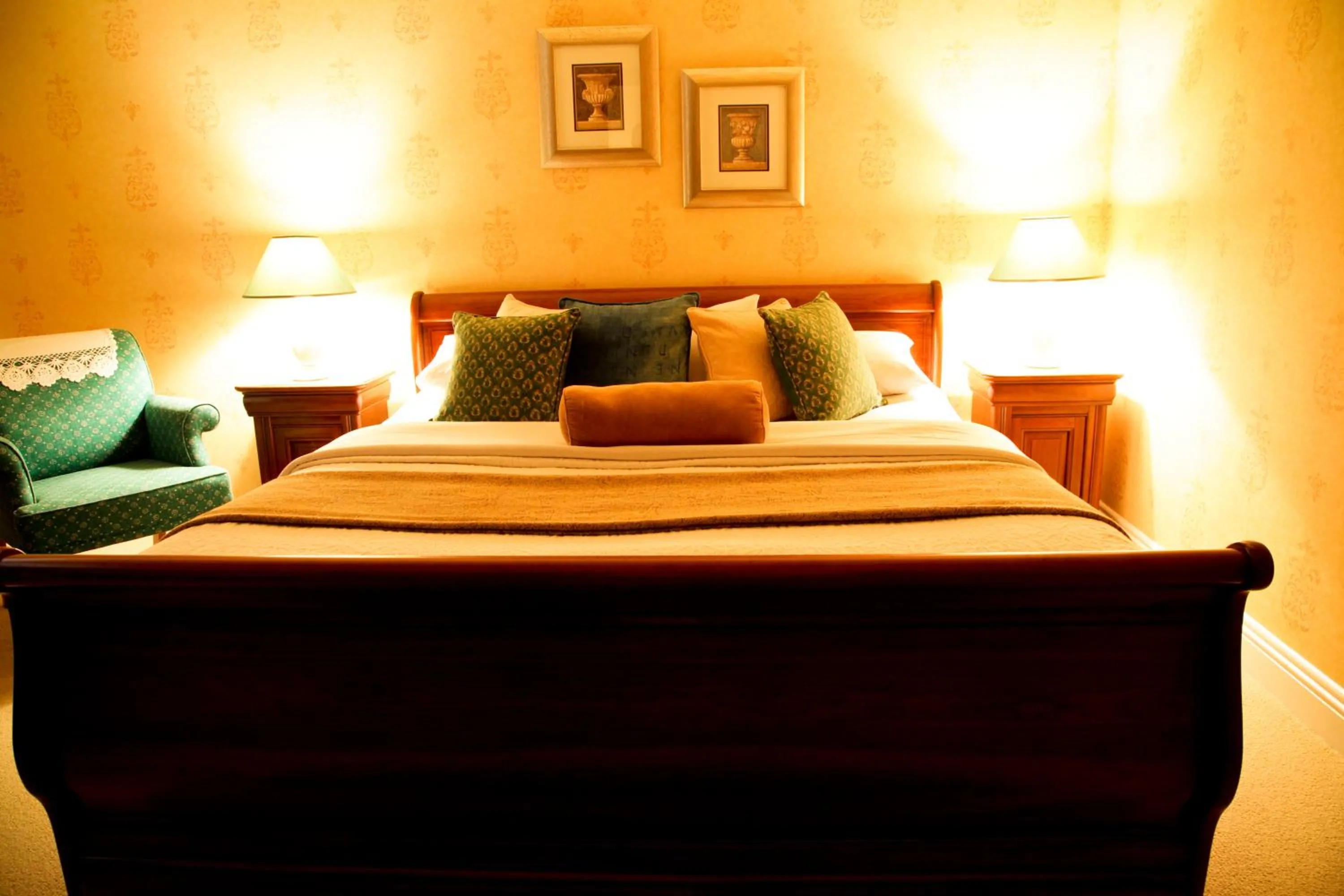 Bed in Ardmore Country House