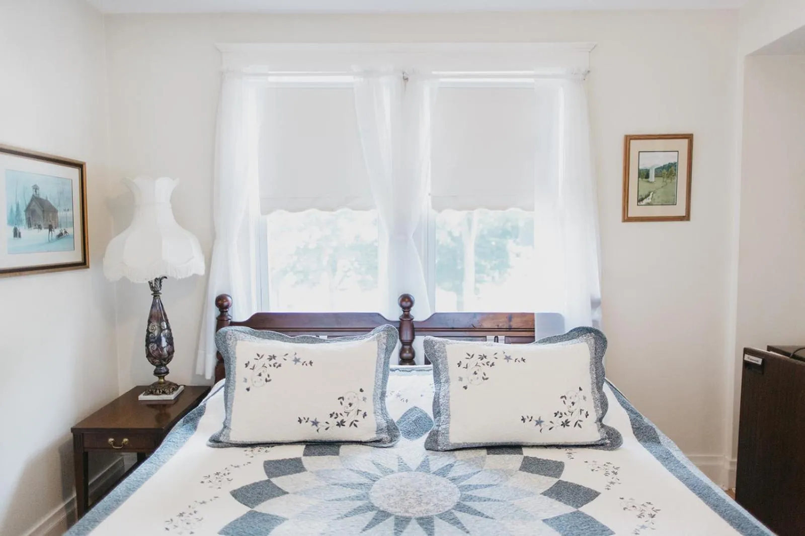 Bed in Friendly City Inn B&B