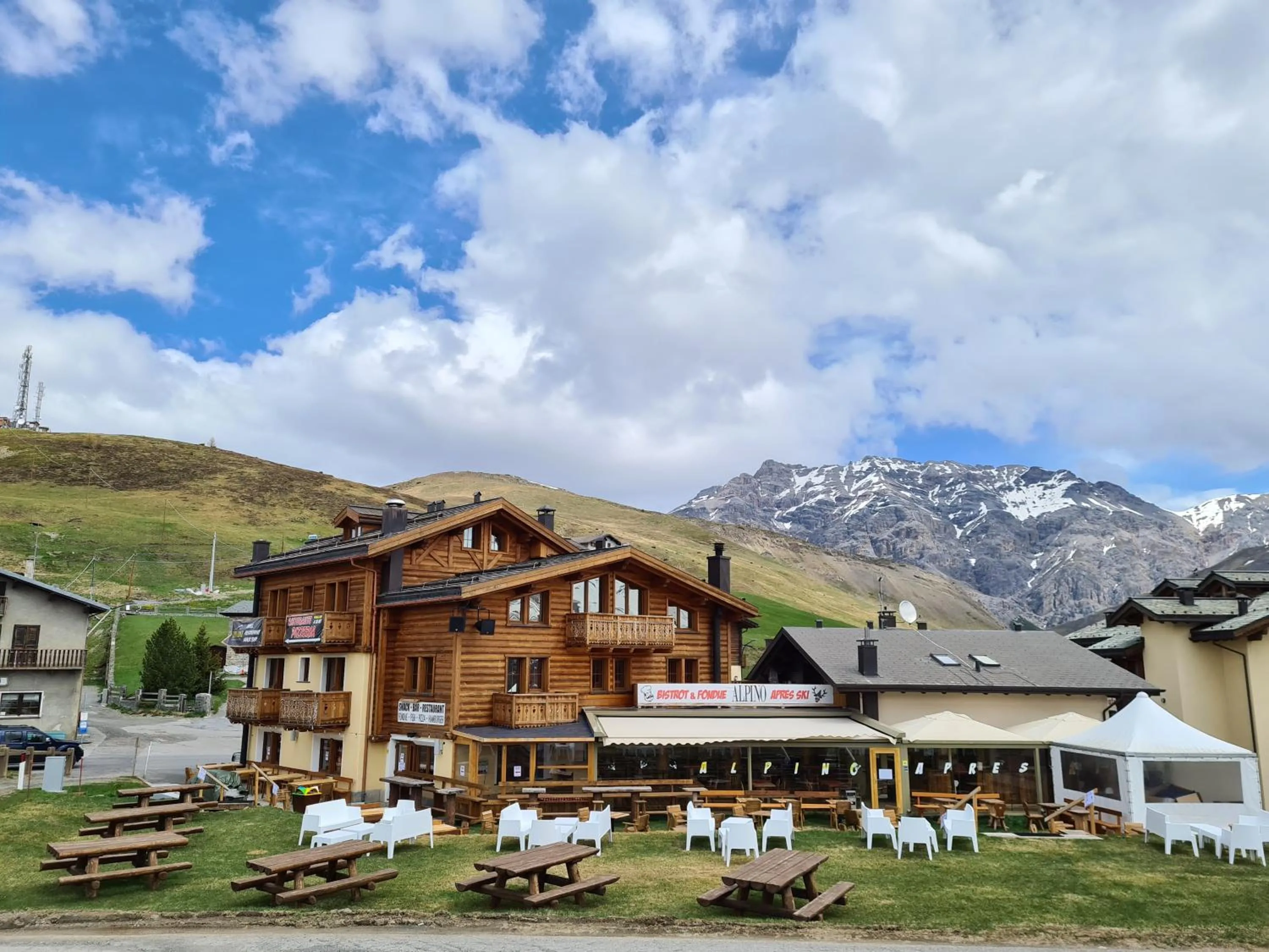 Property building in Alpino Lodge Bivio