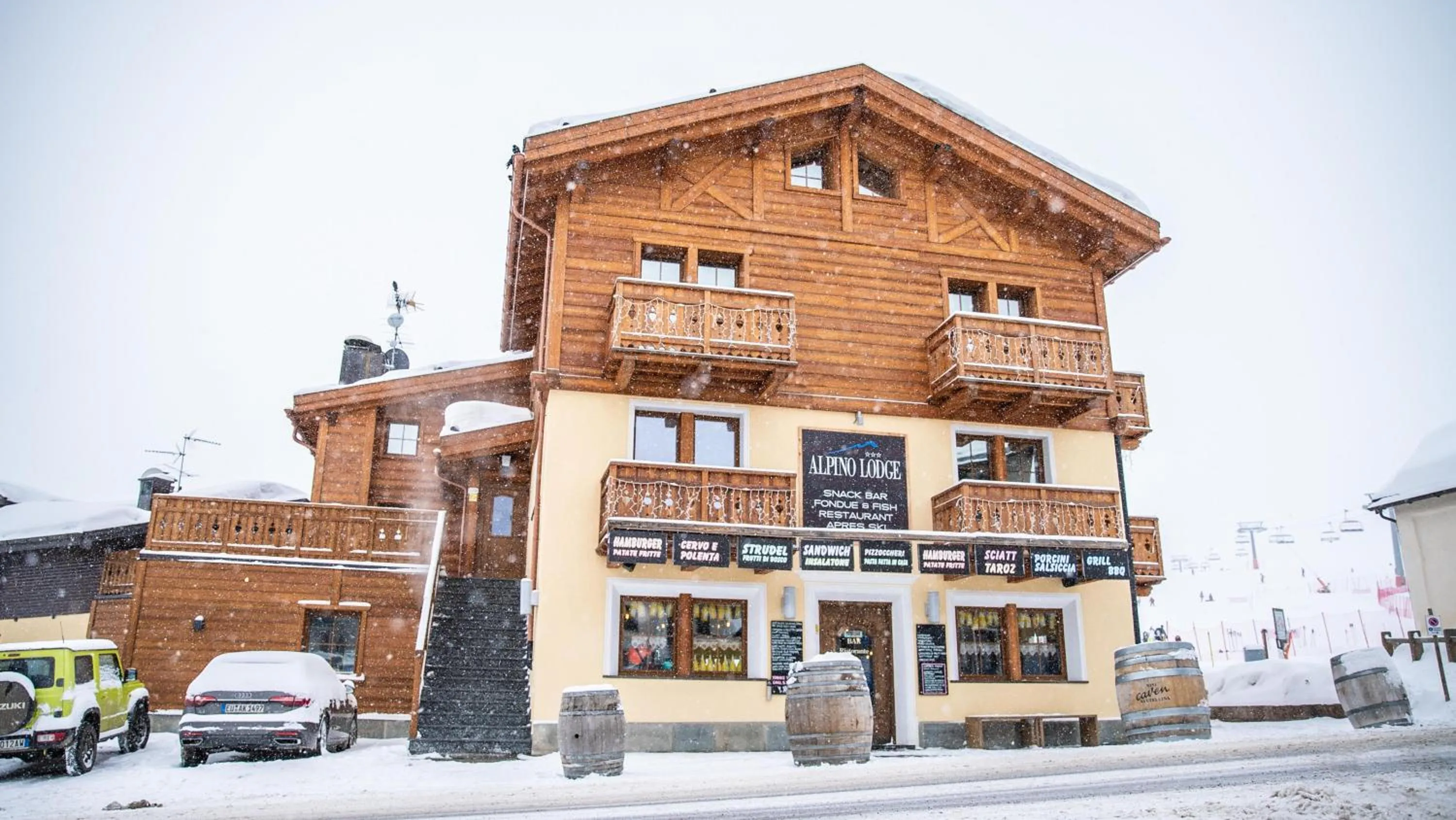 Facade/entrance in Alpino Lodge Bivio