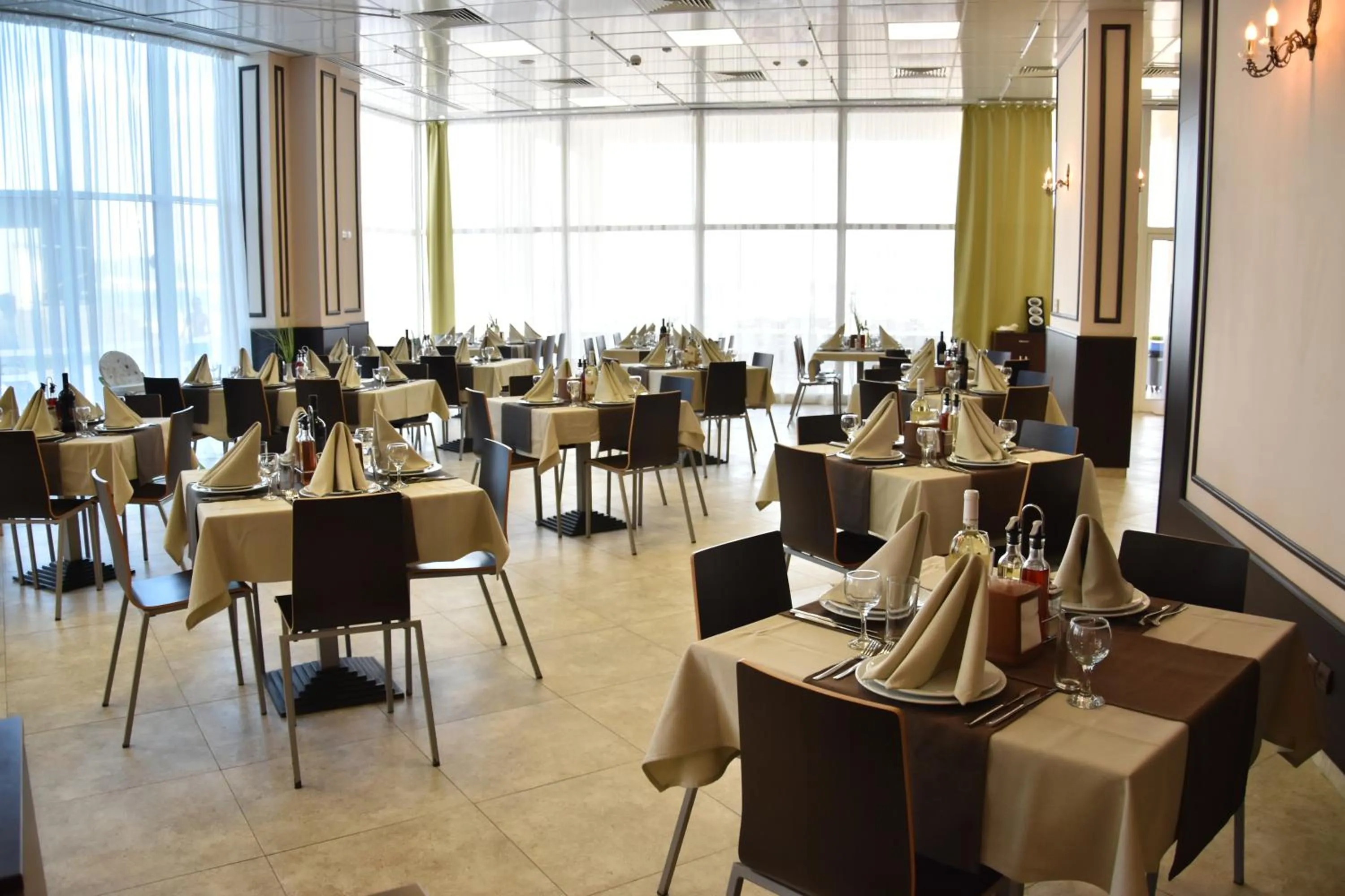 Restaurant/places to eat in Blue Pearl Hotel - All Inclusive Plus