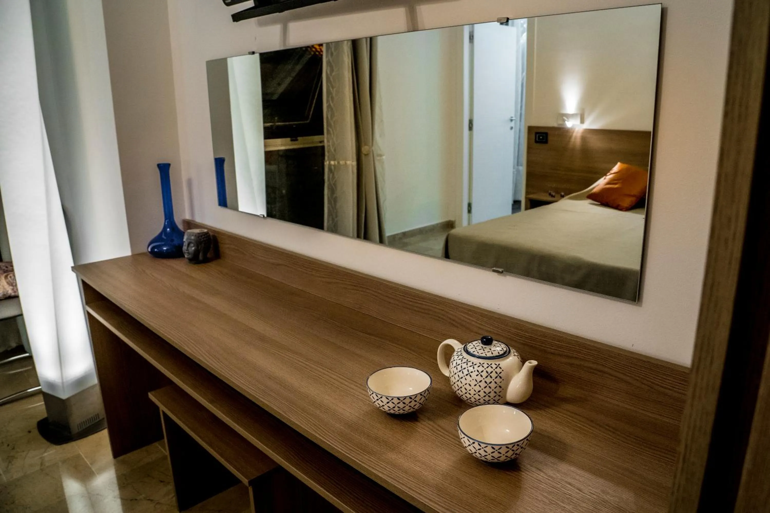 Night, Bed in Opera House