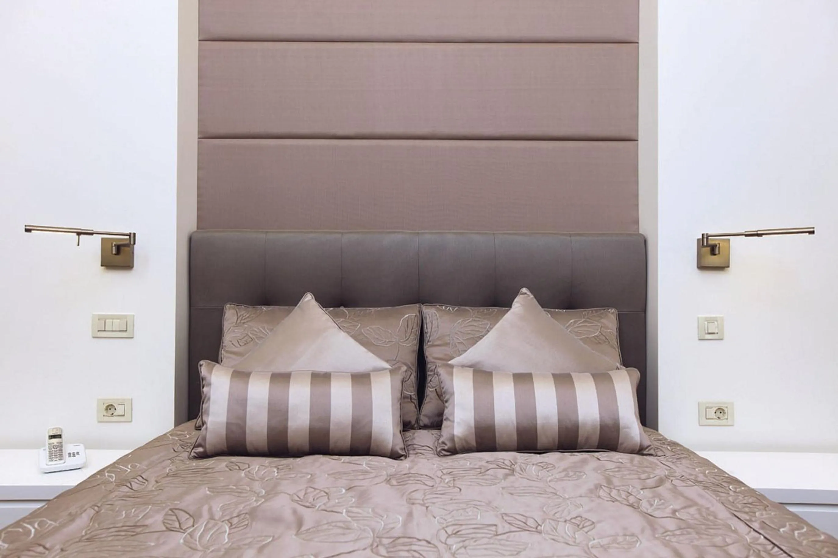 Bed in Pera Residence