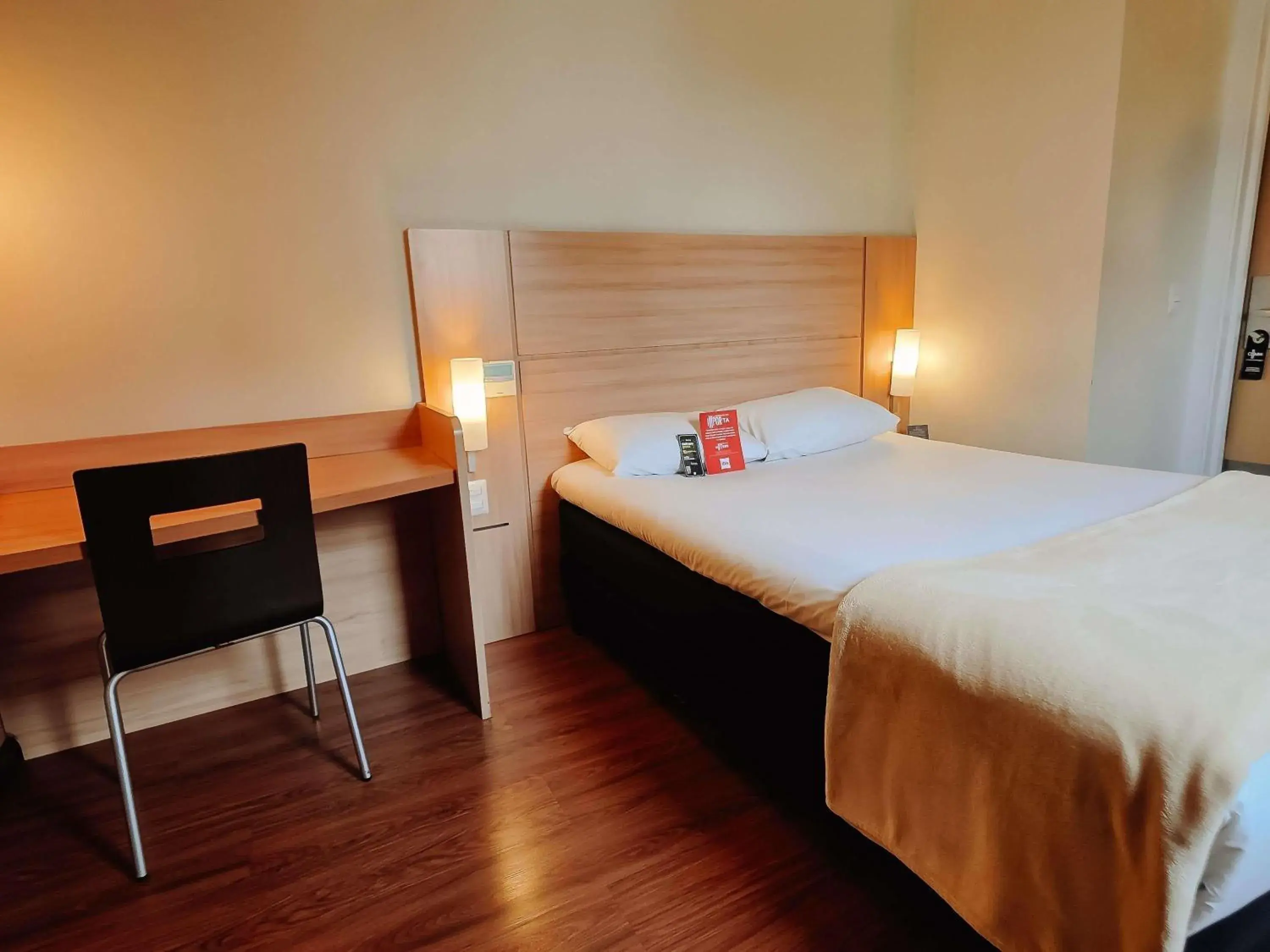 Bedroom, Bed in ibis Santiago Providencia Bedroom, Bed in ibis Santiago Providencia