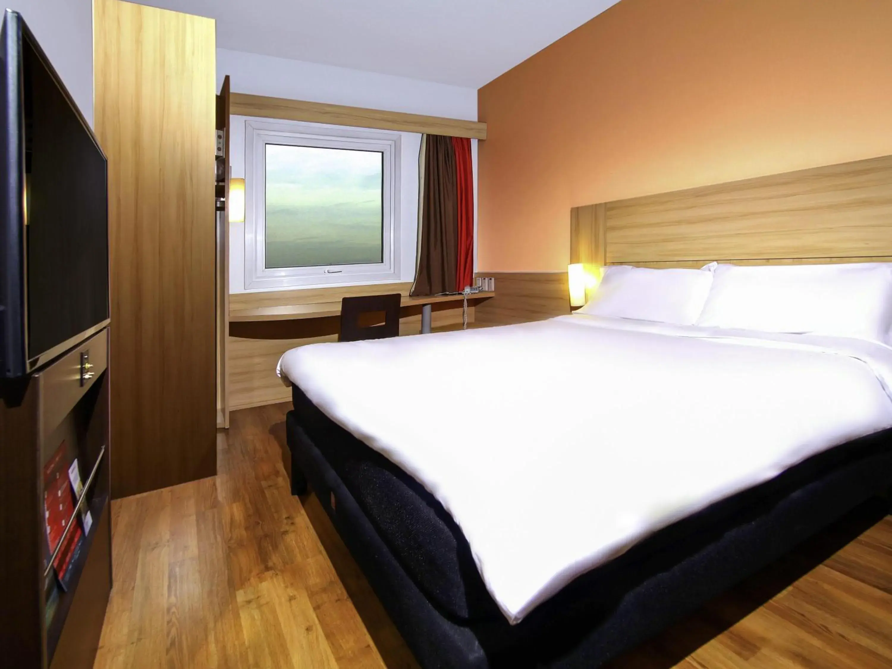Property building, Bed in ibis Santiago Providencia Property building, Bed in ibis Santiago Providencia