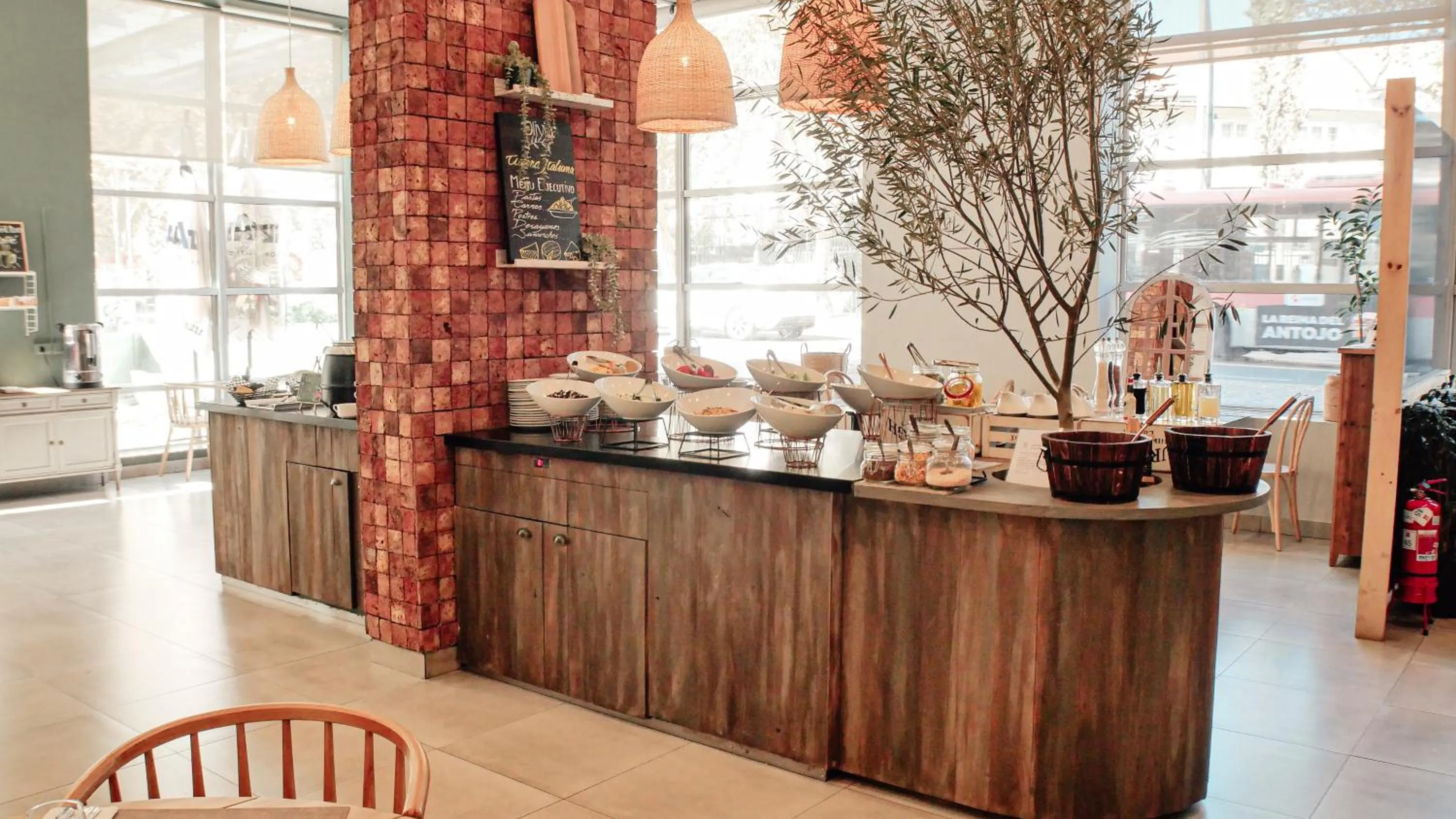 Restaurant/places to eat in ibis Santiago Providencia