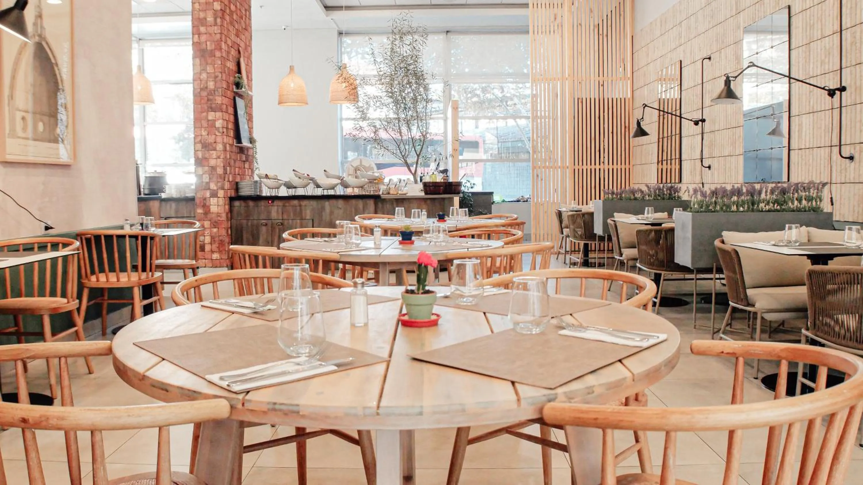 Restaurant/places to eat in ibis Santiago Providencia