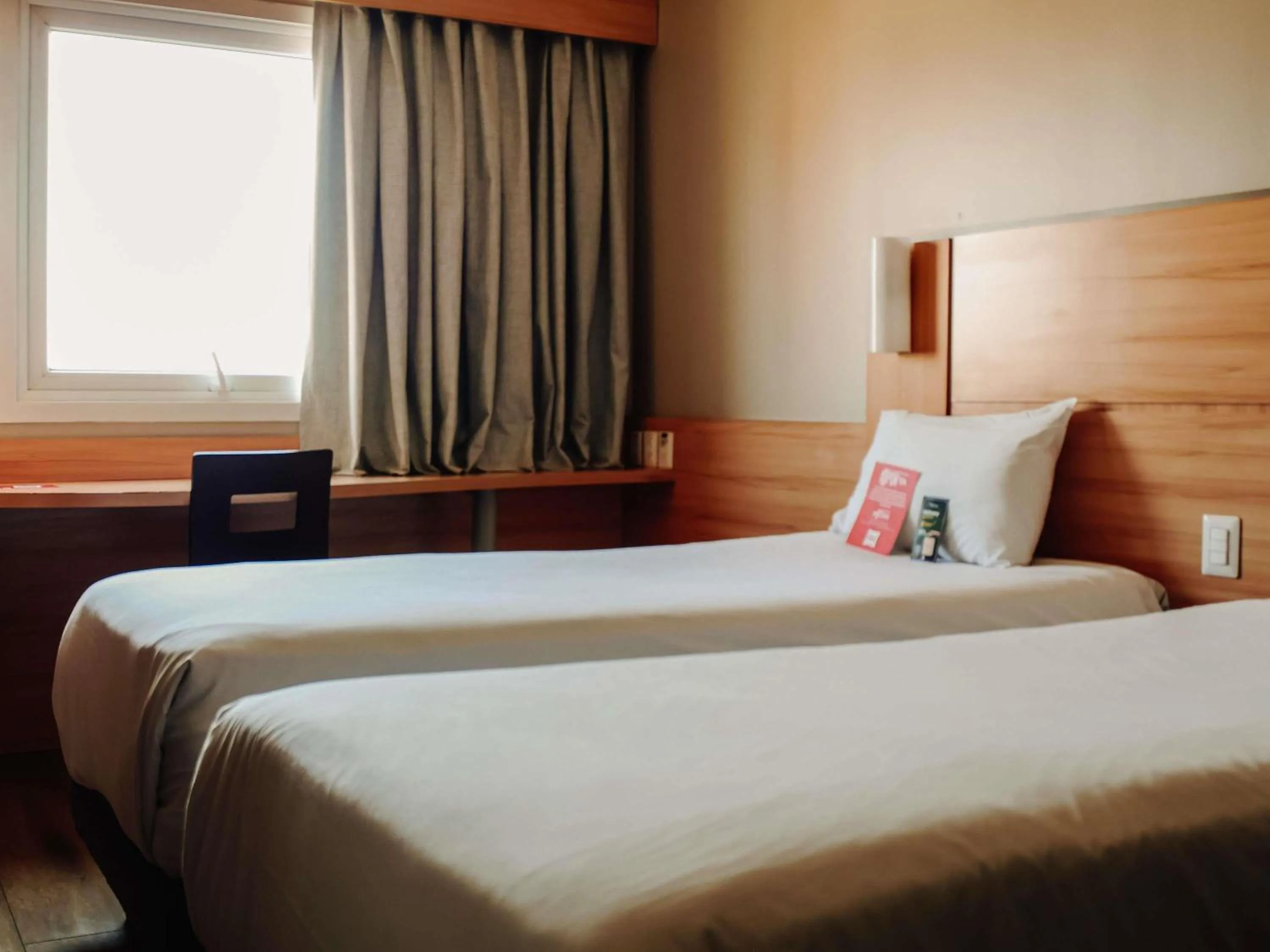 Bedroom, Bed in ibis Santiago Providencia