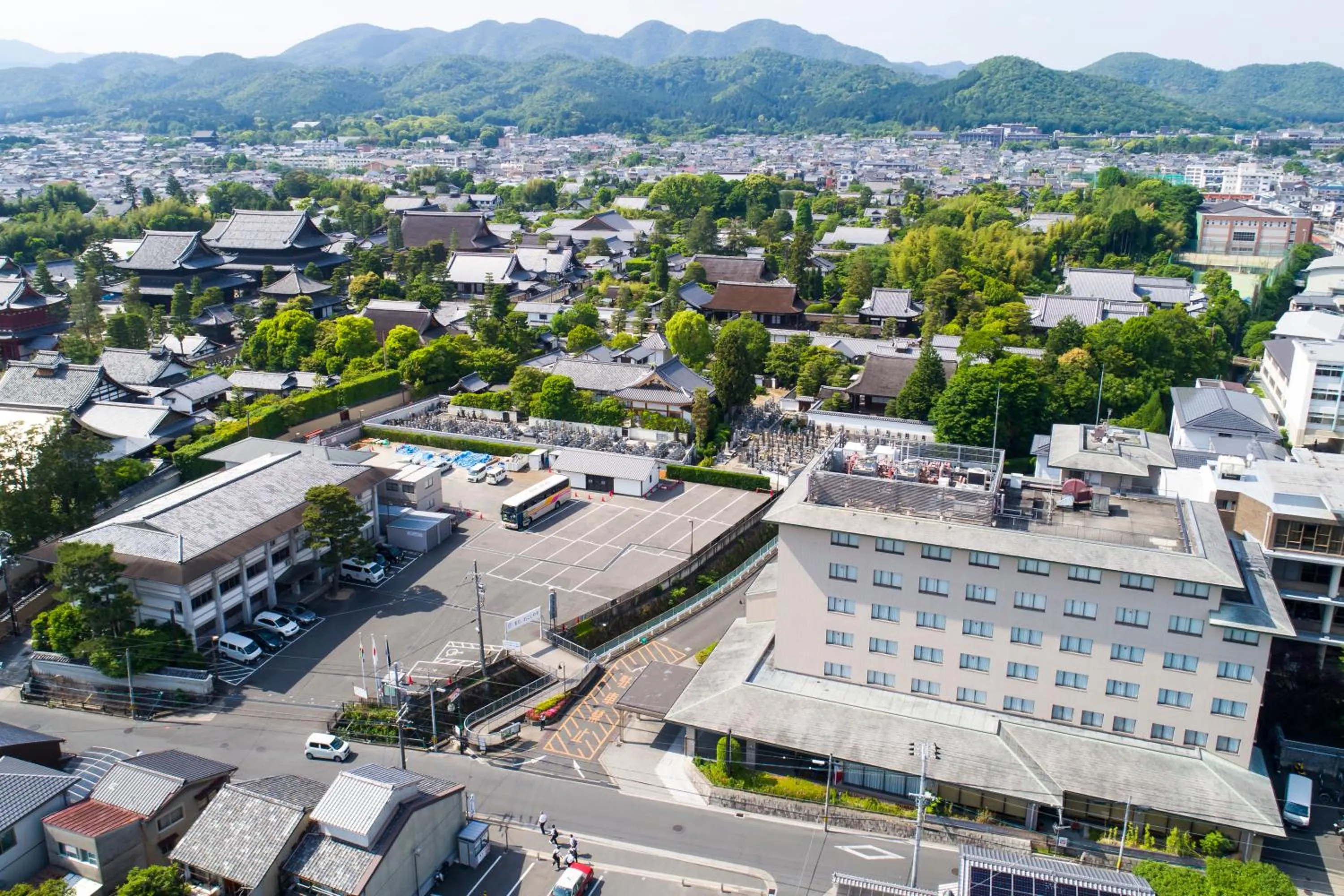 Bird's eye view, Bird's-eye View in Hanazono Kaikan