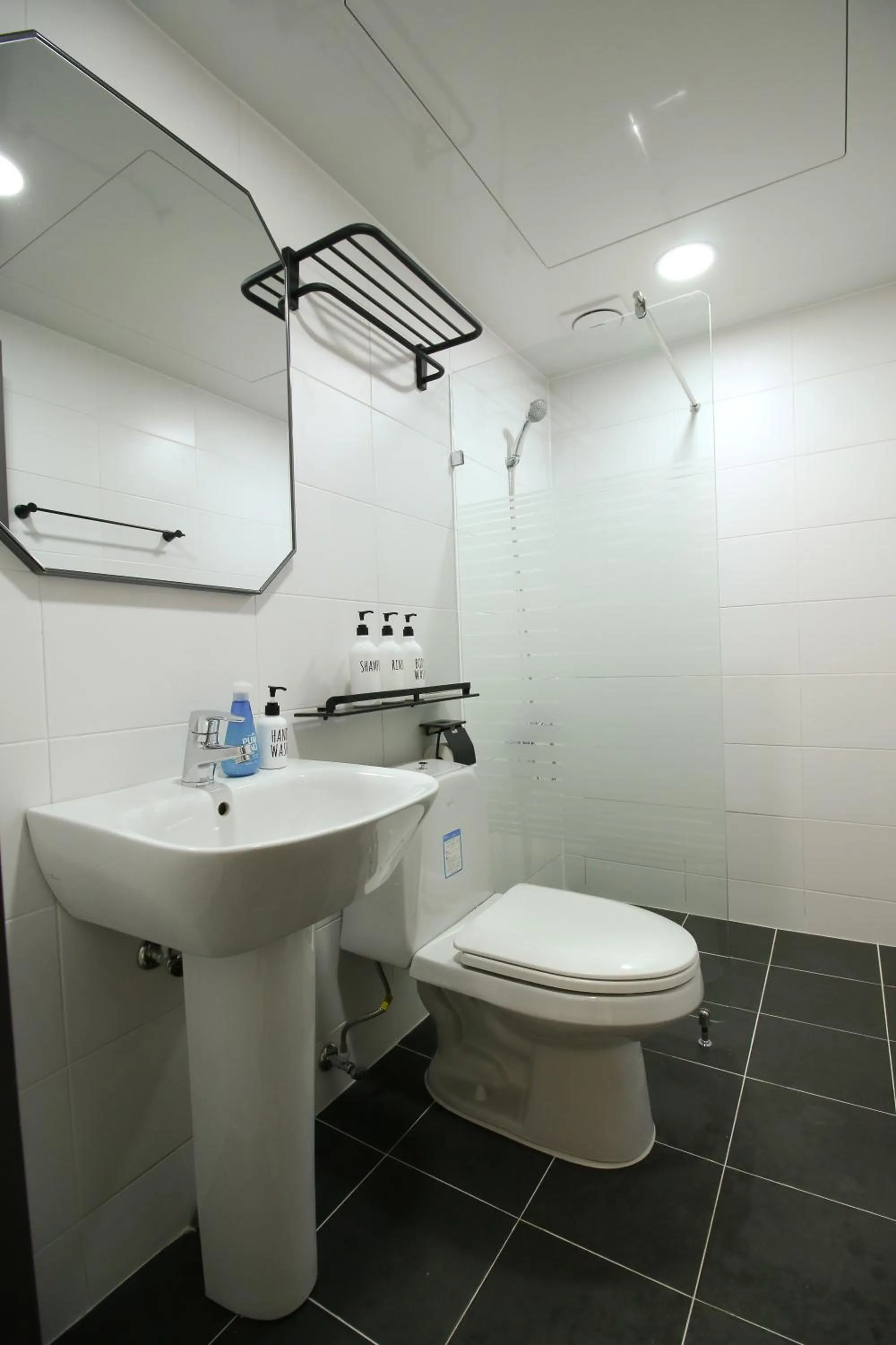 Toilet in Heima Guesthouse Hongdae