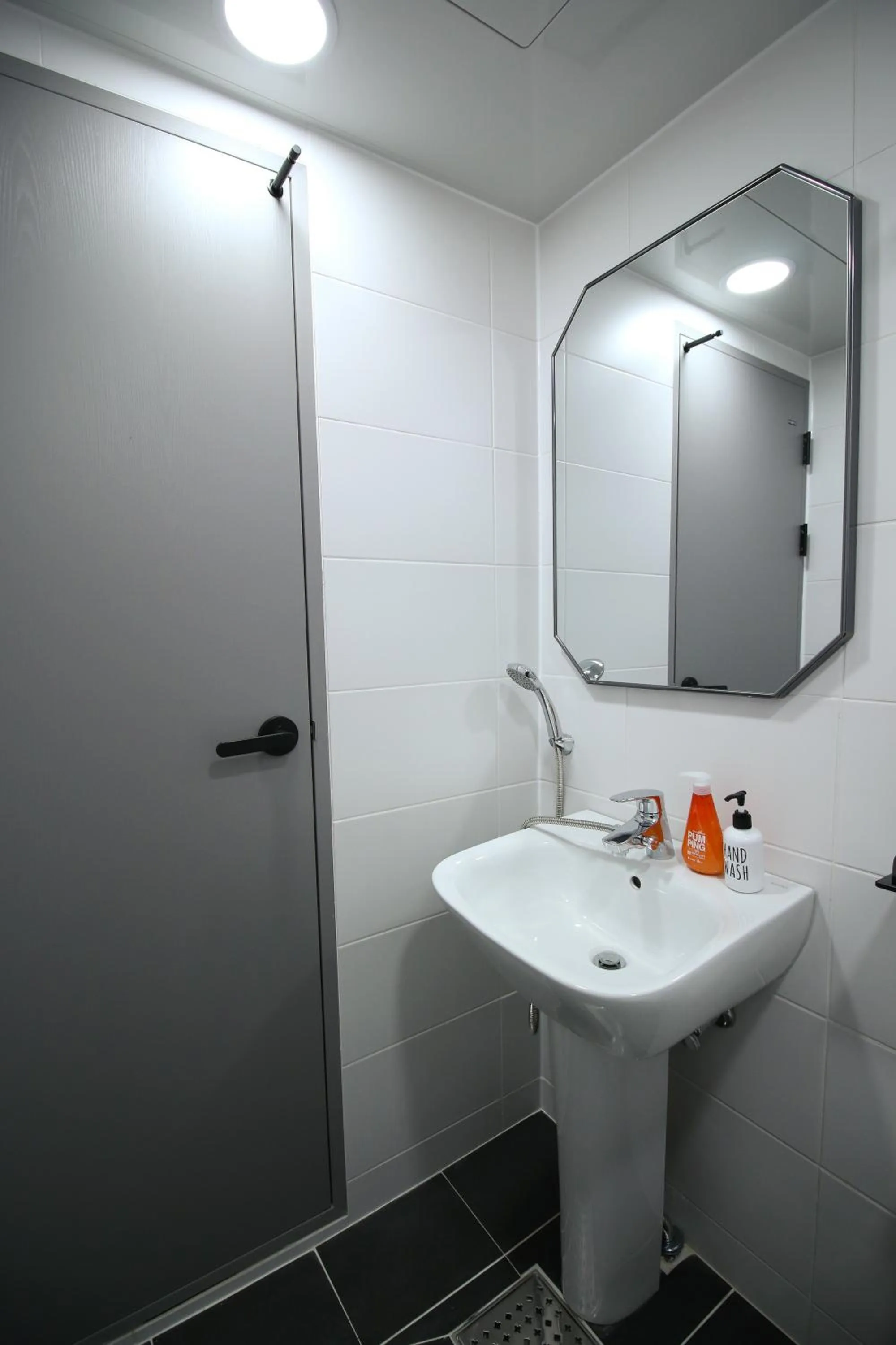 Heima Guesthouse Hongdae