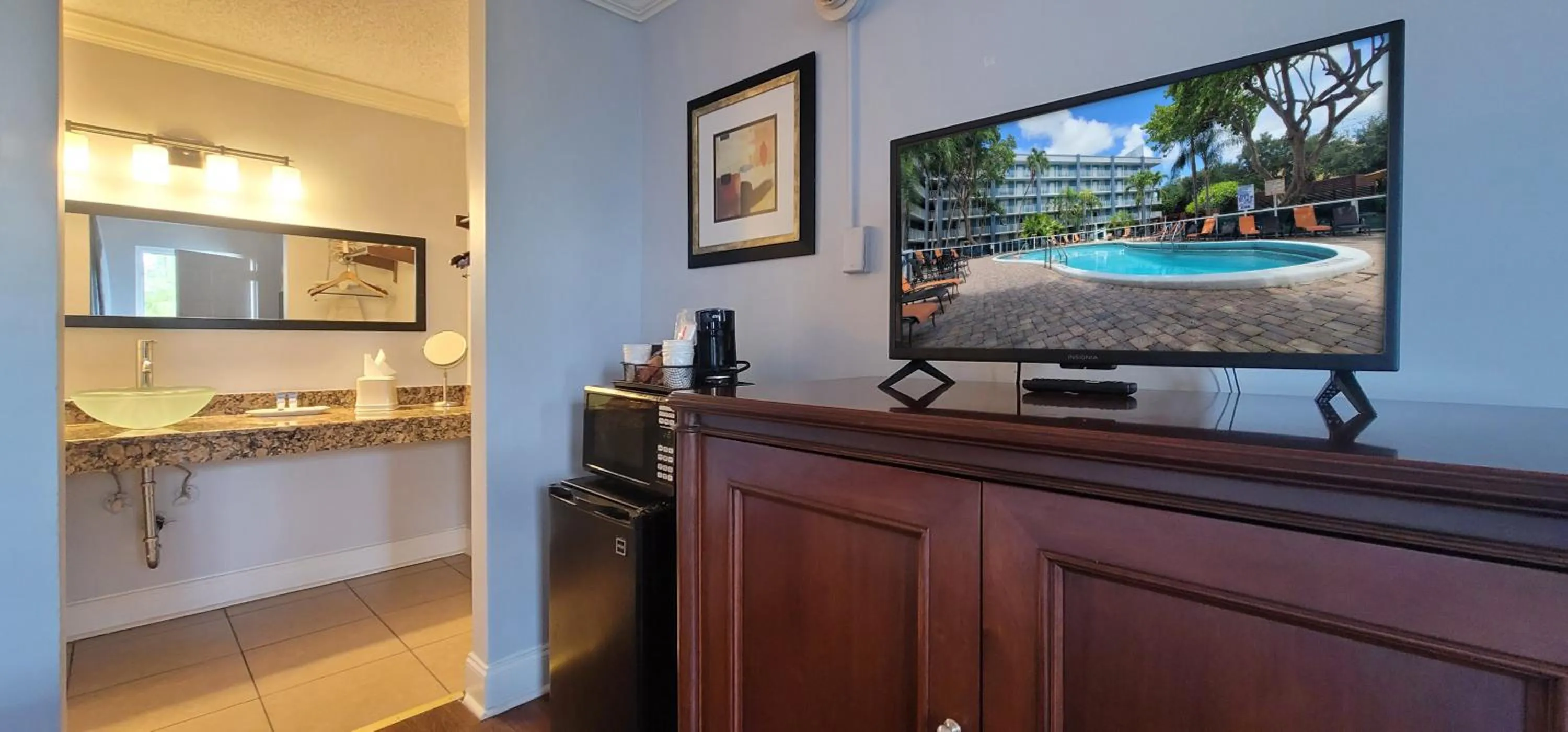 Bedroom in Fort Lauderdale Grand Hotel