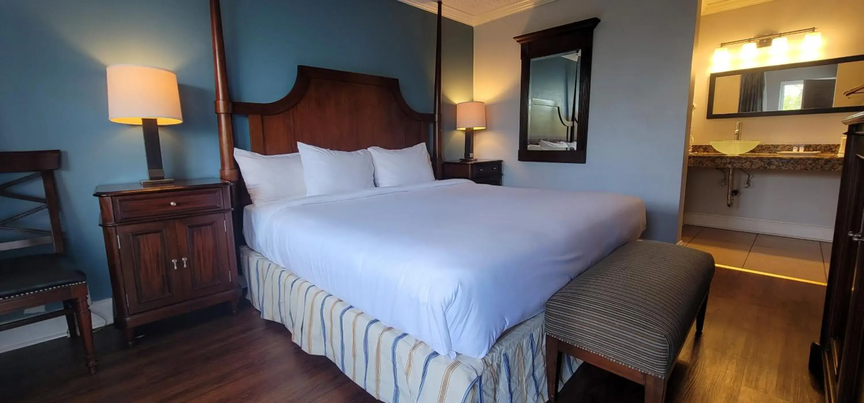 Traditional King Cityside in Fort Lauderdale Grand Hotel Traditional King Cityside in Fort Lauderdale Grand Hotel