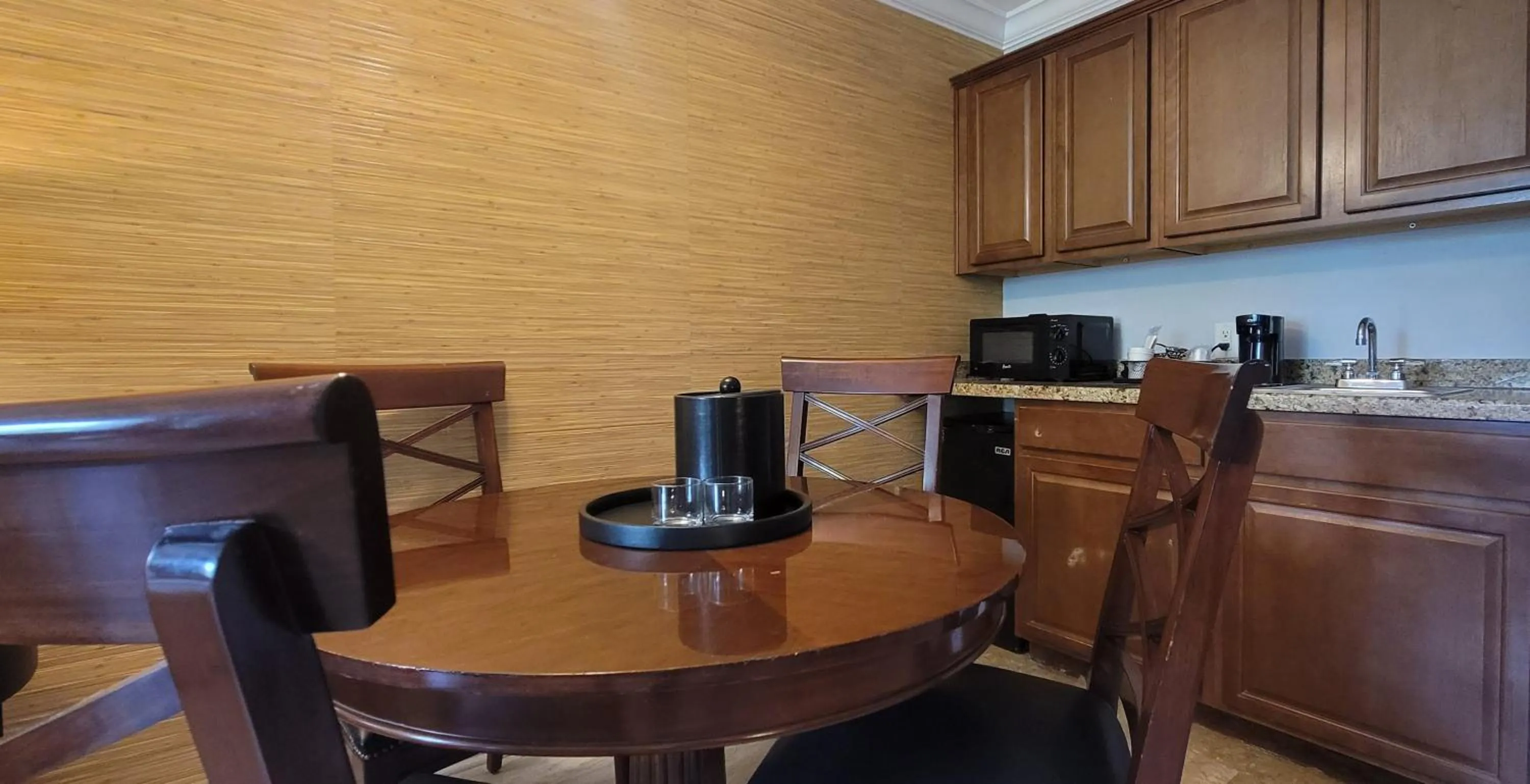 Bedroom in Fort Lauderdale Grand Hotel