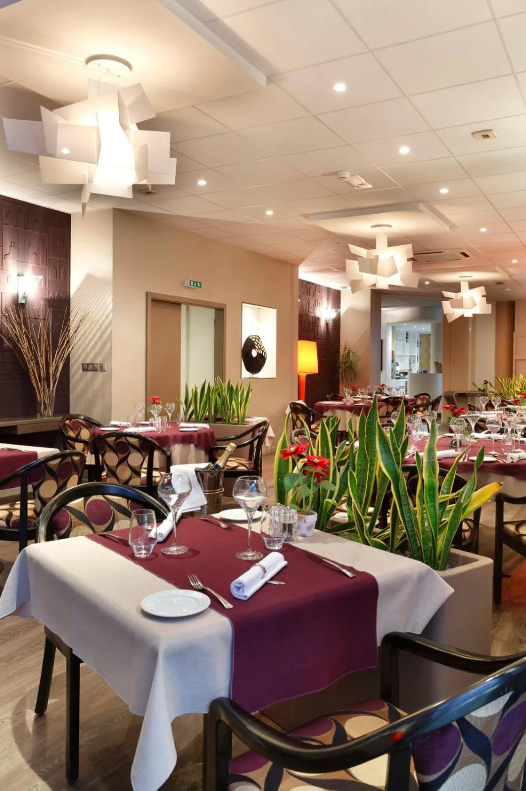 Restaurant/places to eat in The Originals Boutique, Hôtel Restaurant Arianis, Sochaux-Montbéliard