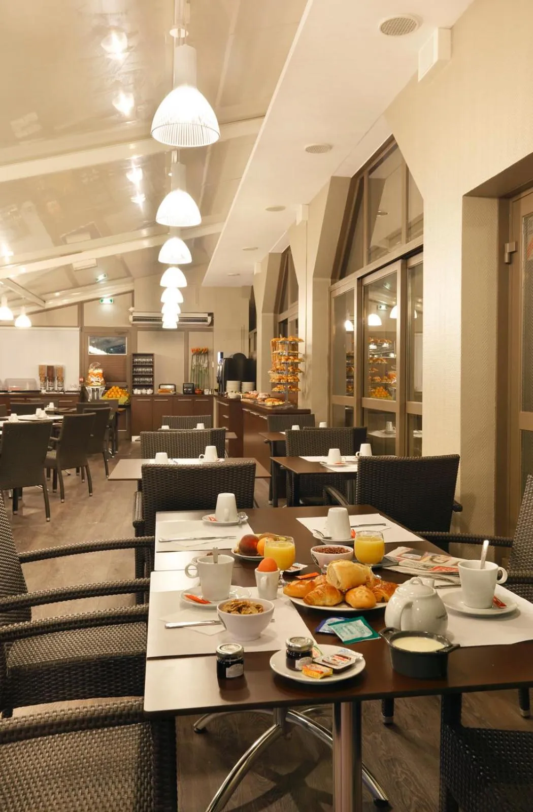 Buffet breakfast in The Originals Boutique, Hôtel Restaurant Arianis, Sochaux-Montbéliard