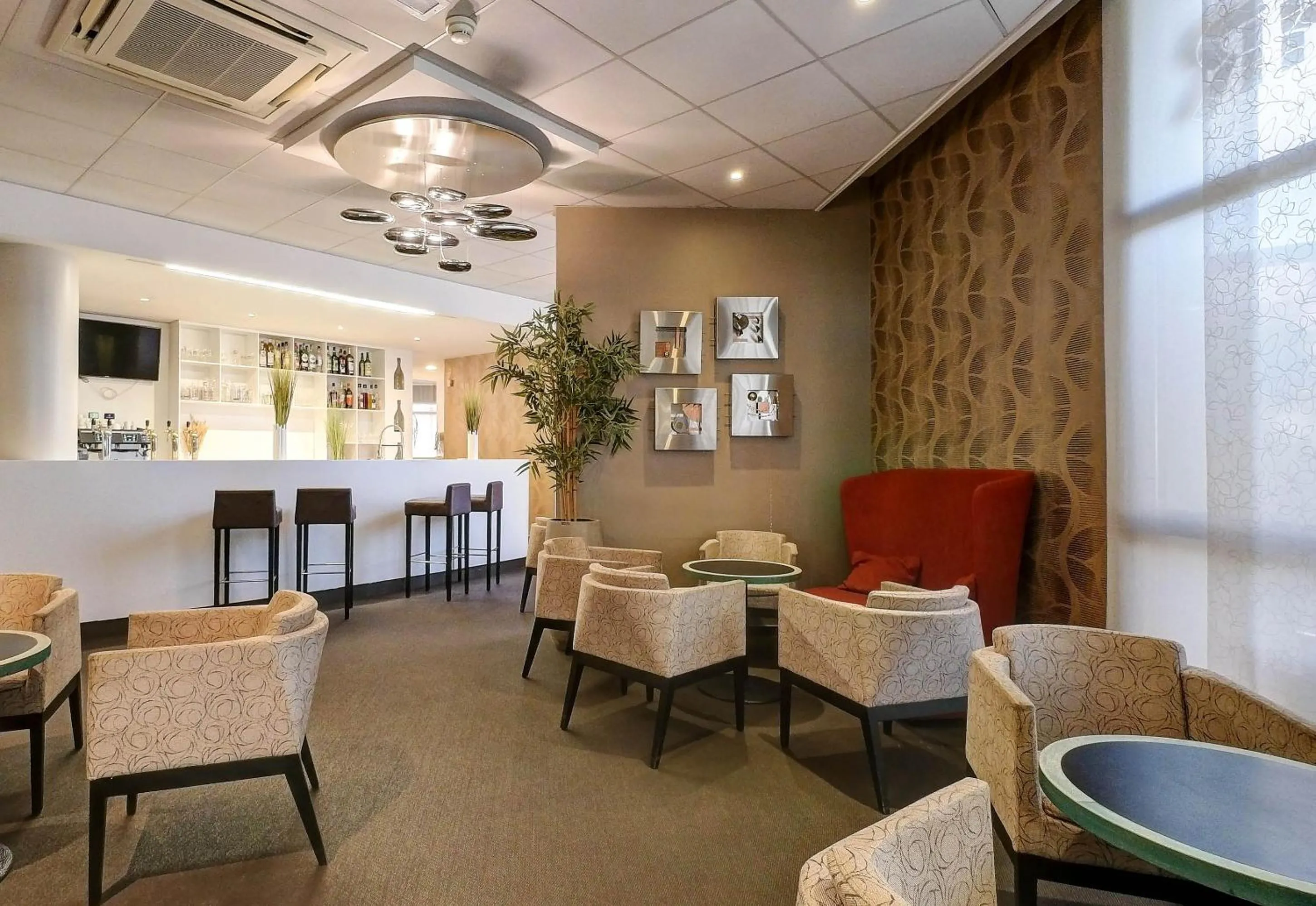 Restaurant/places to eat in B&B HOTEL Montbéliard-Sochaux