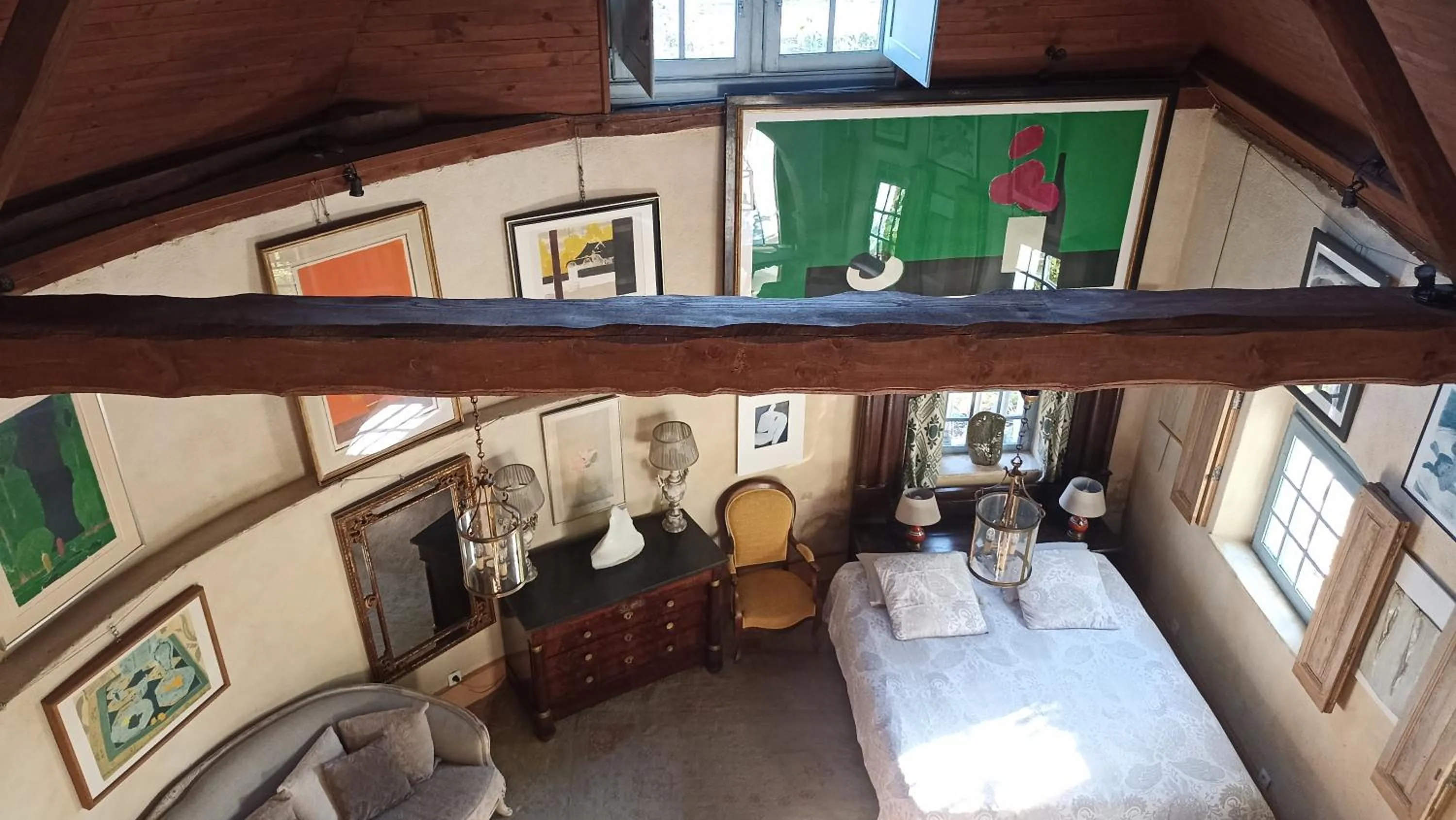 Bed in Les Douves