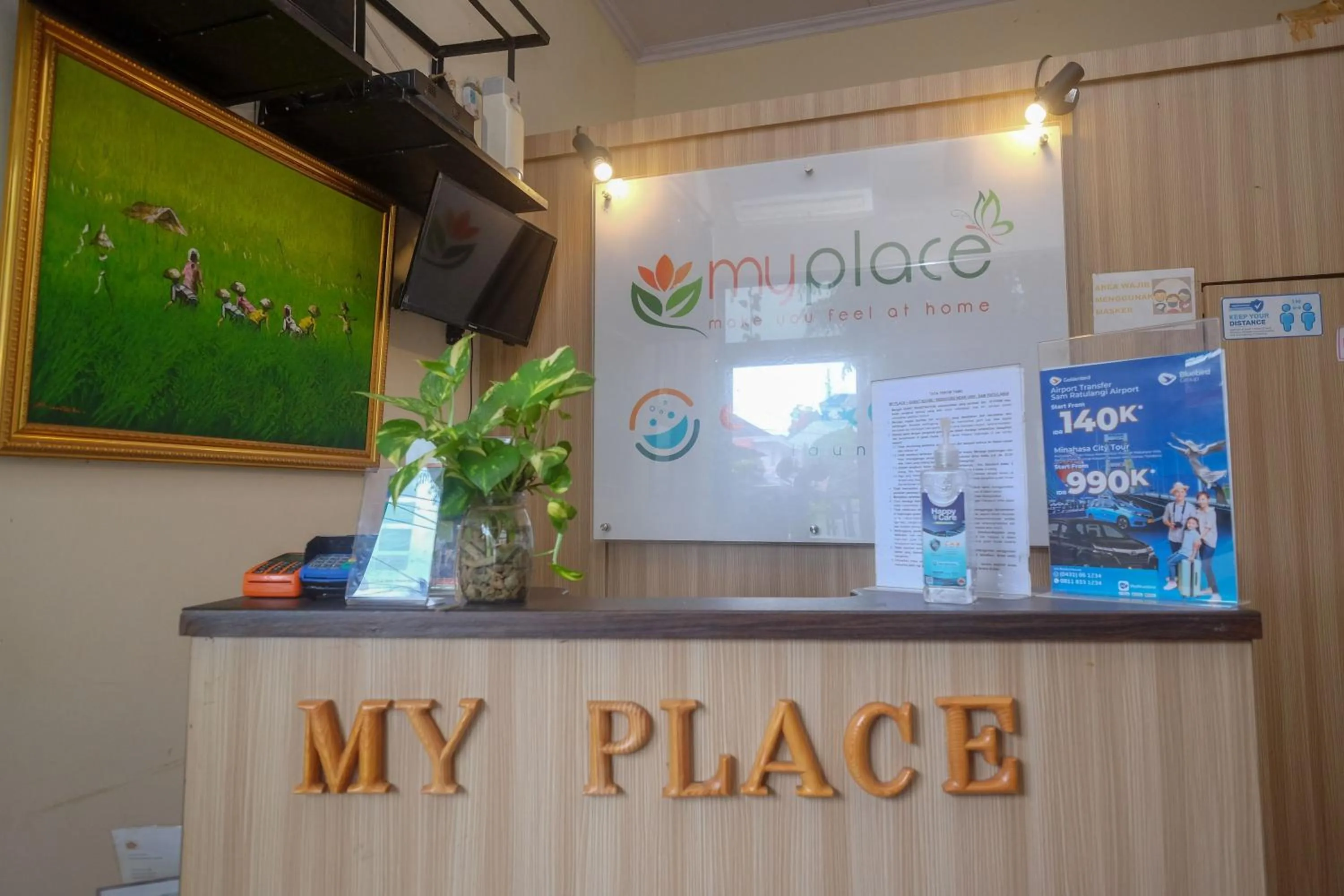 Lobby or reception in RedDoorz @ Jalan Pramuka Manado