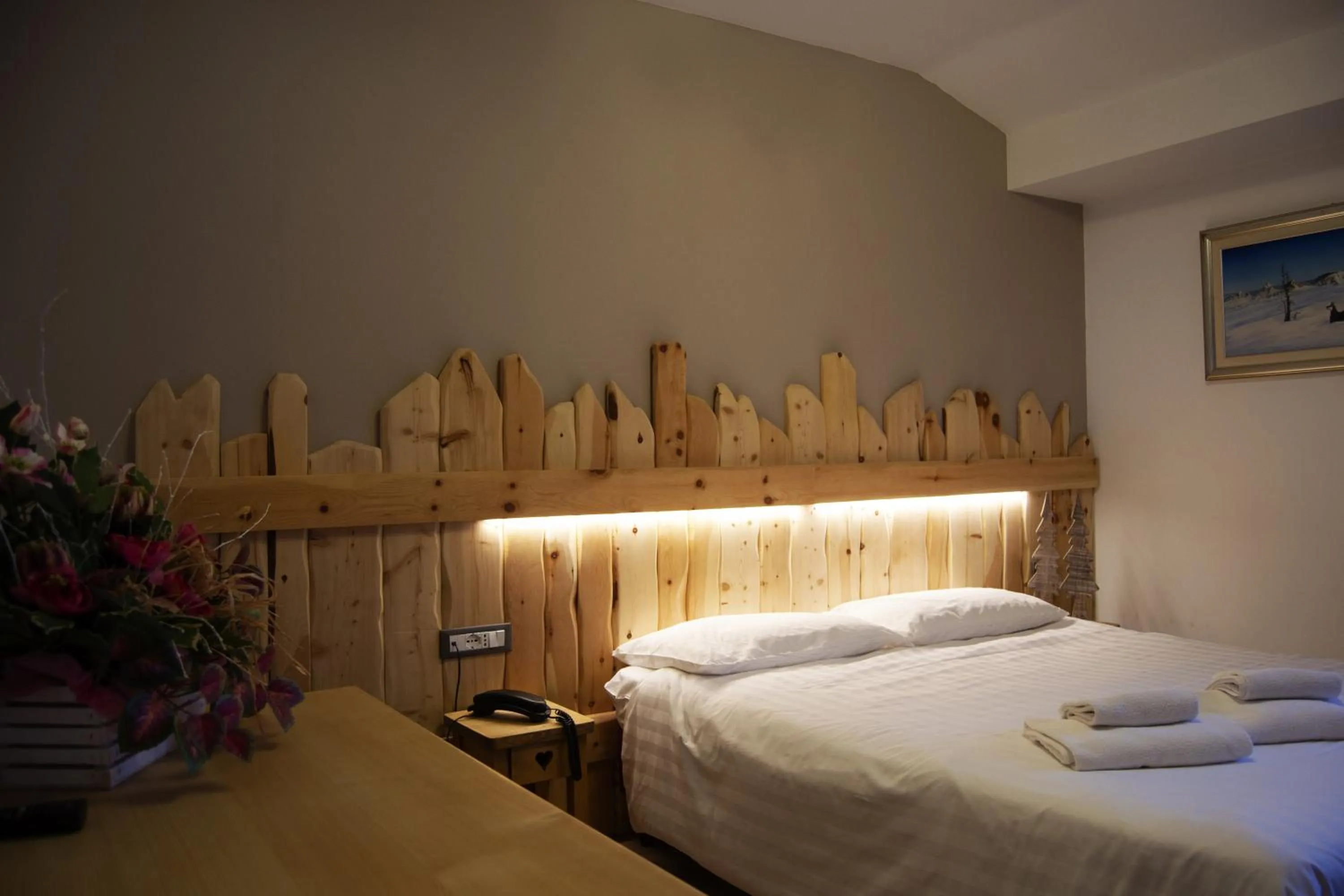 Bedroom, Bed in Hotel Cova