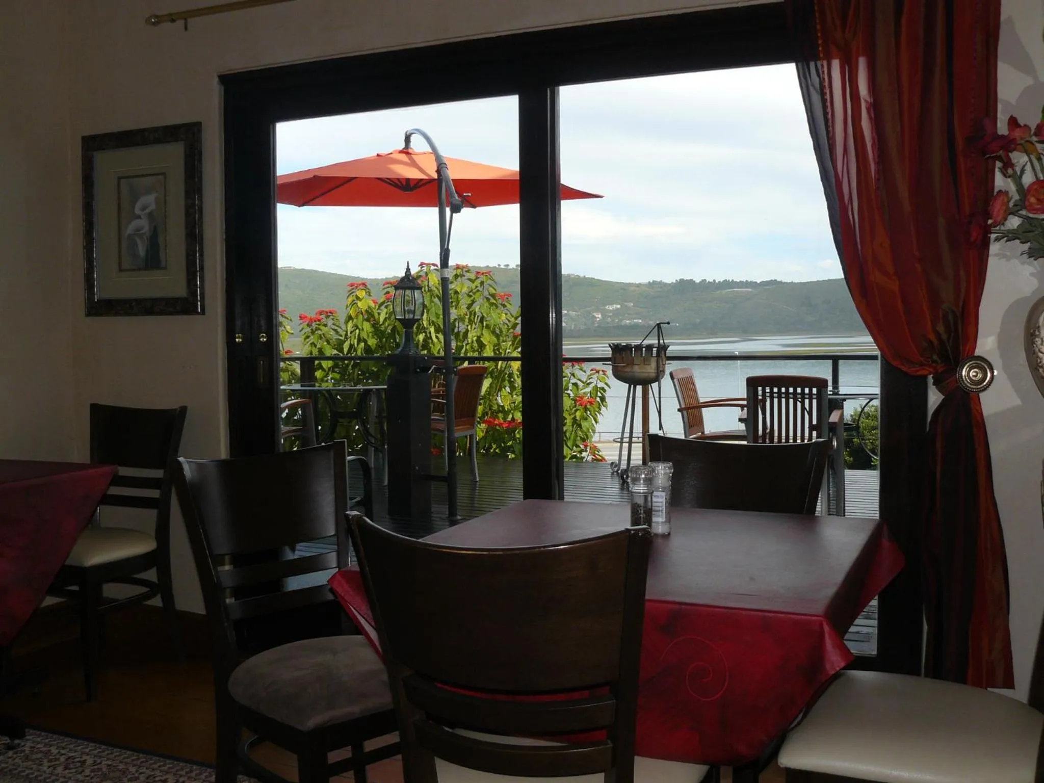 Restaurant/places to eat in Lagoon Lodge