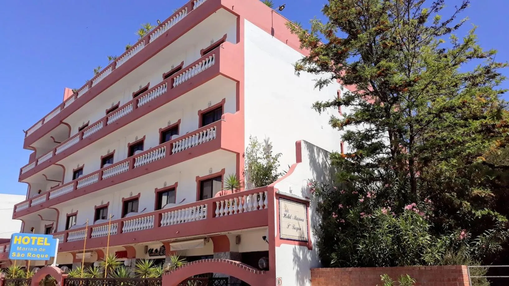 Property building in Boutique Hotel Marina S. Roque