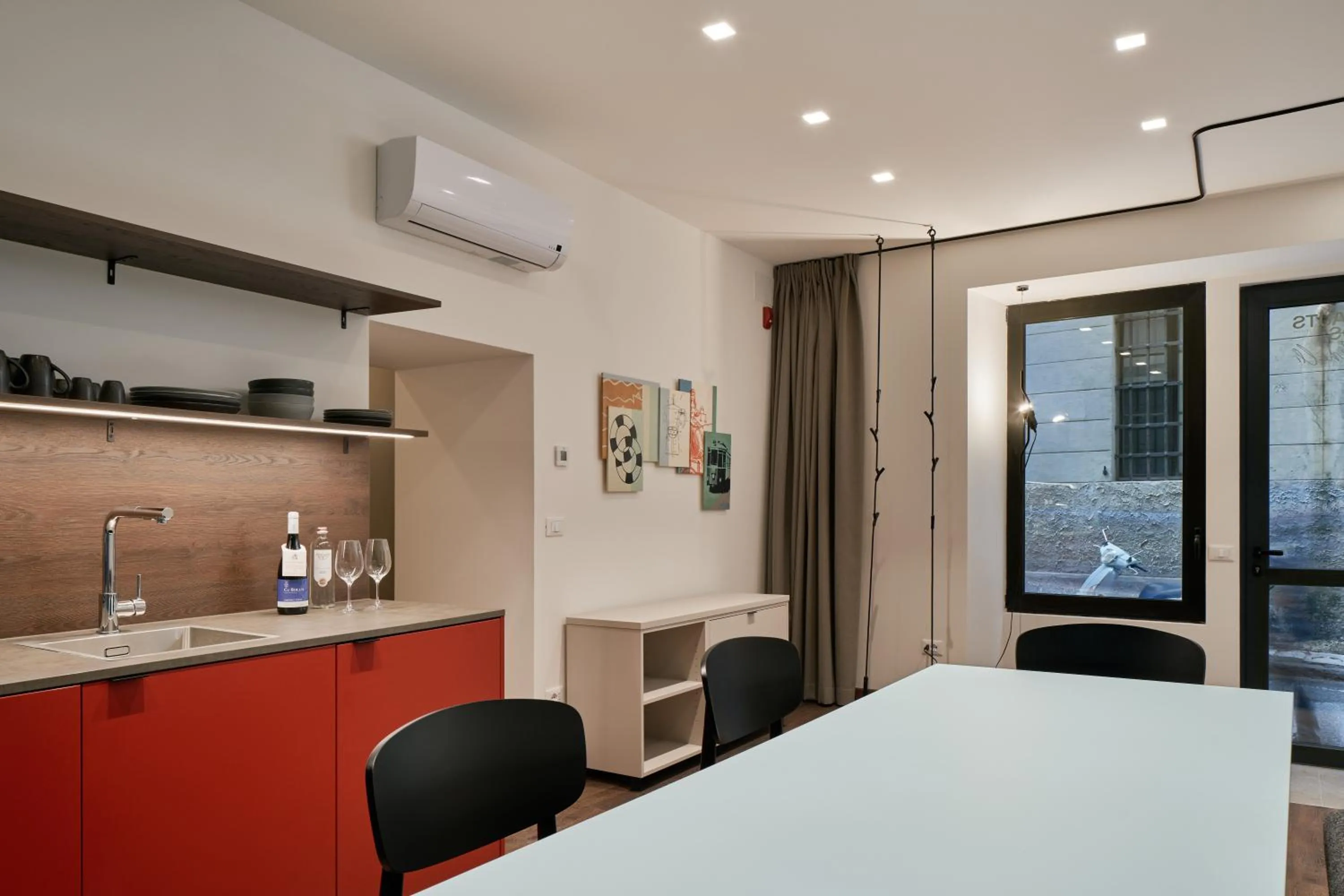 URBANAUTS STUDIOS Minelli