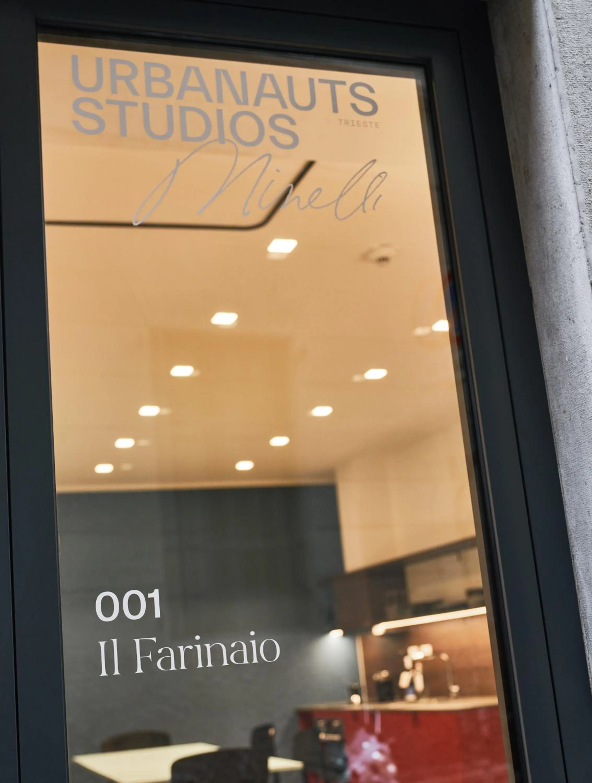 URBANAUTS STUDIOS Minelli