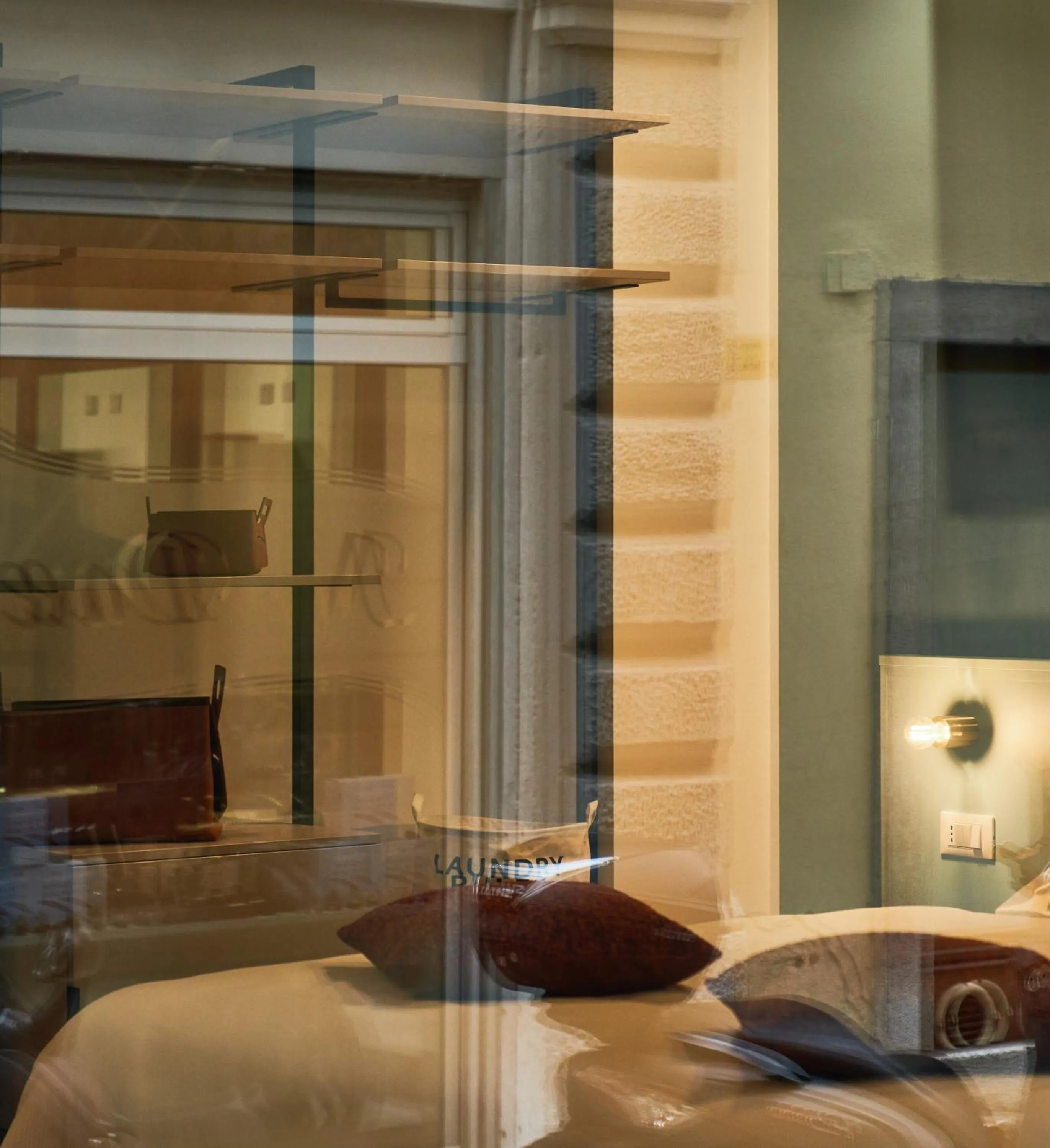 URBANAUTS STUDIOS Minelli