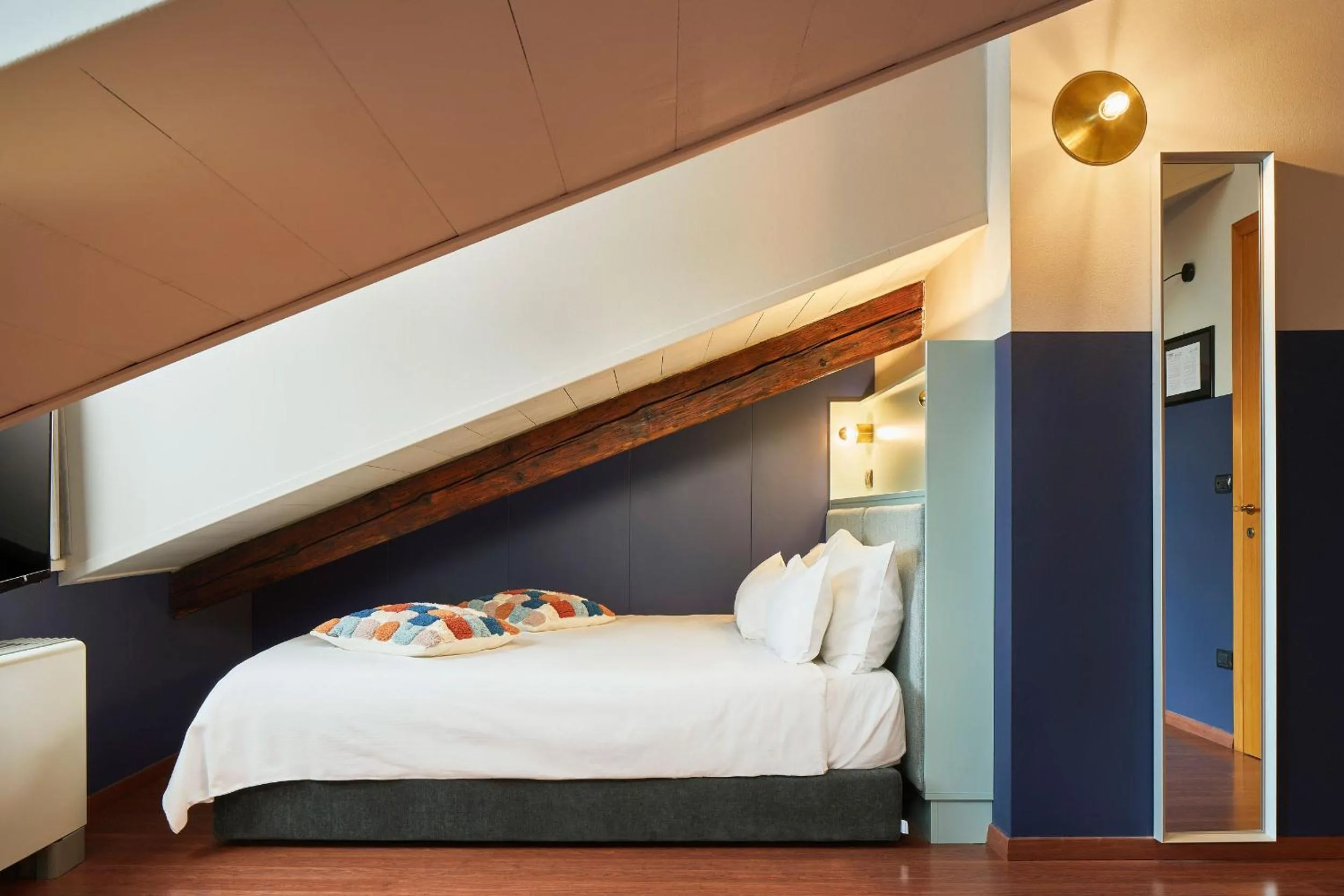 Bed in URBANAUTS STUDIOS Minelli