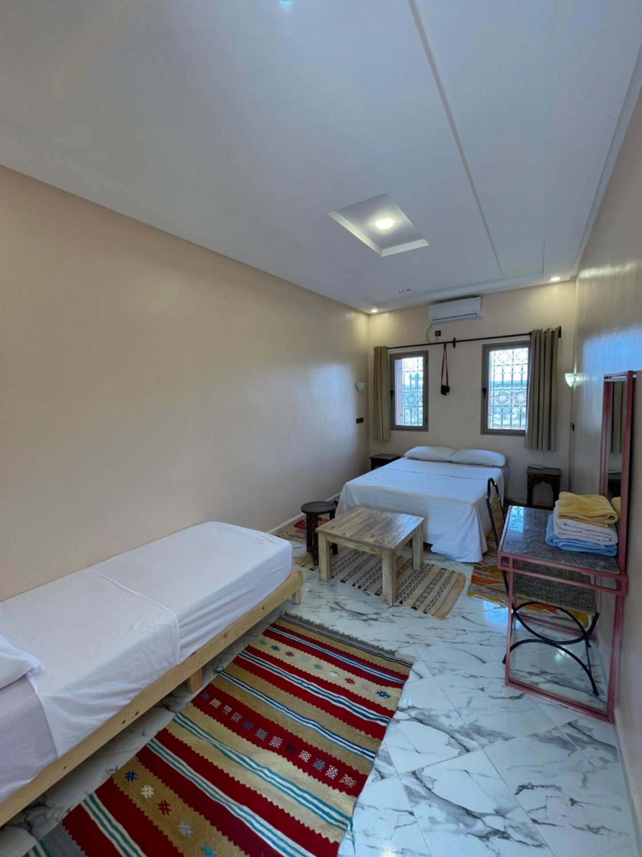 Photo of the whole room, Bed in Auberge Famille Benmoro