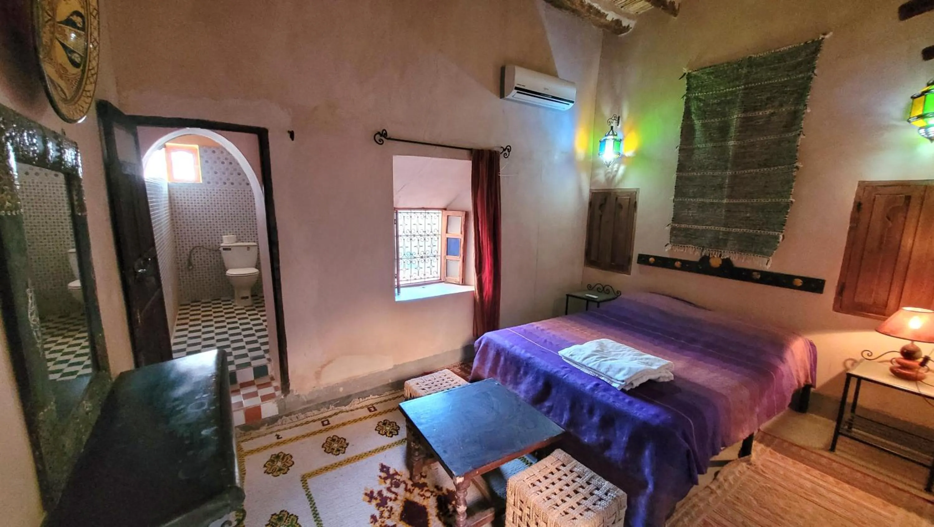 Bed in Auberge Famille Benmoro