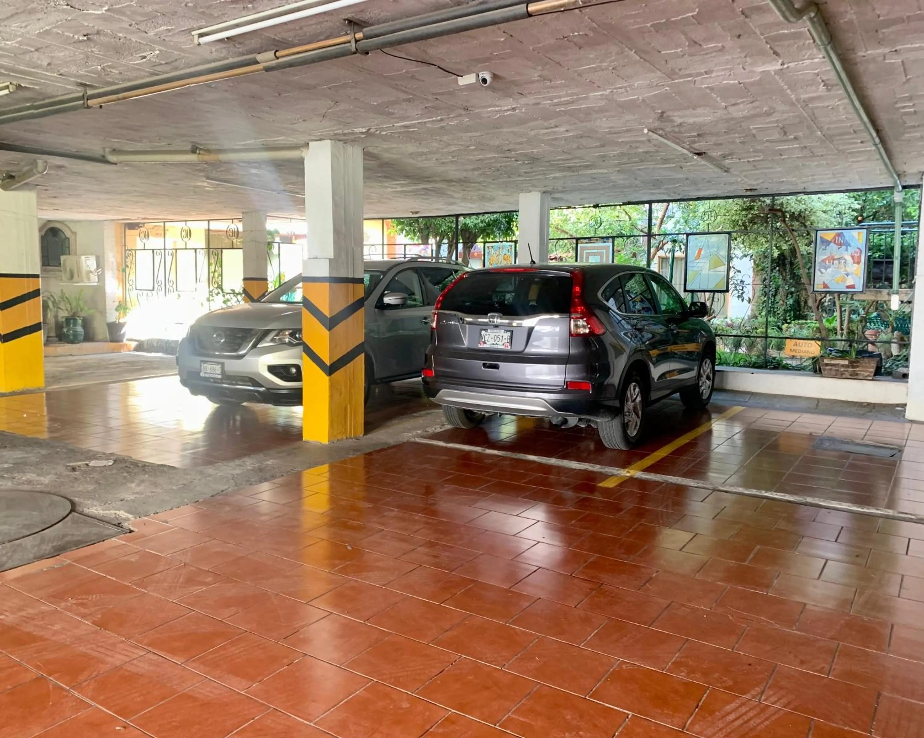 Parking in Hotel Inn Galerias