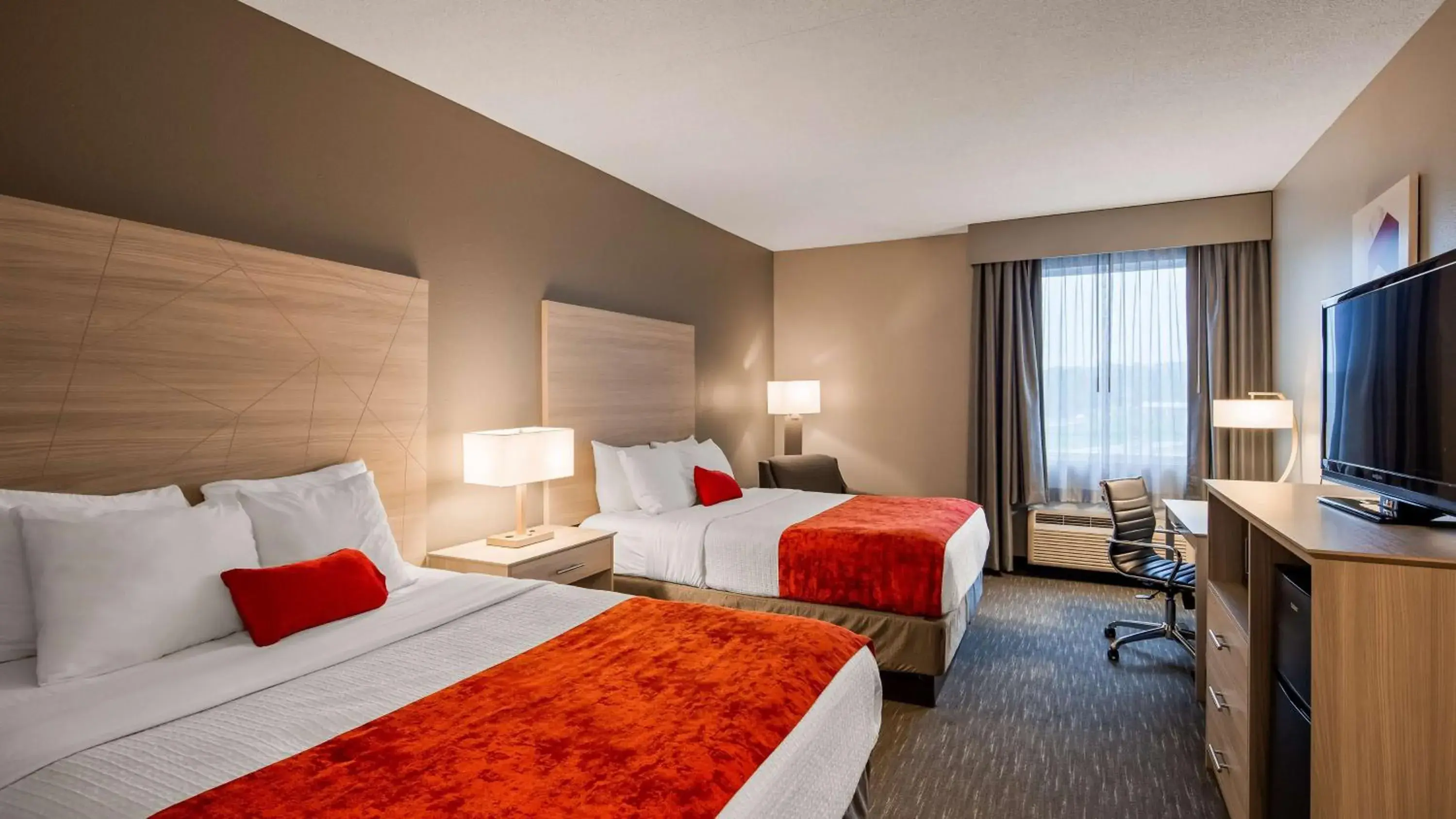 Bed in Best Western Plus New Cumberland Bed in Best Western Plus New Cumberland