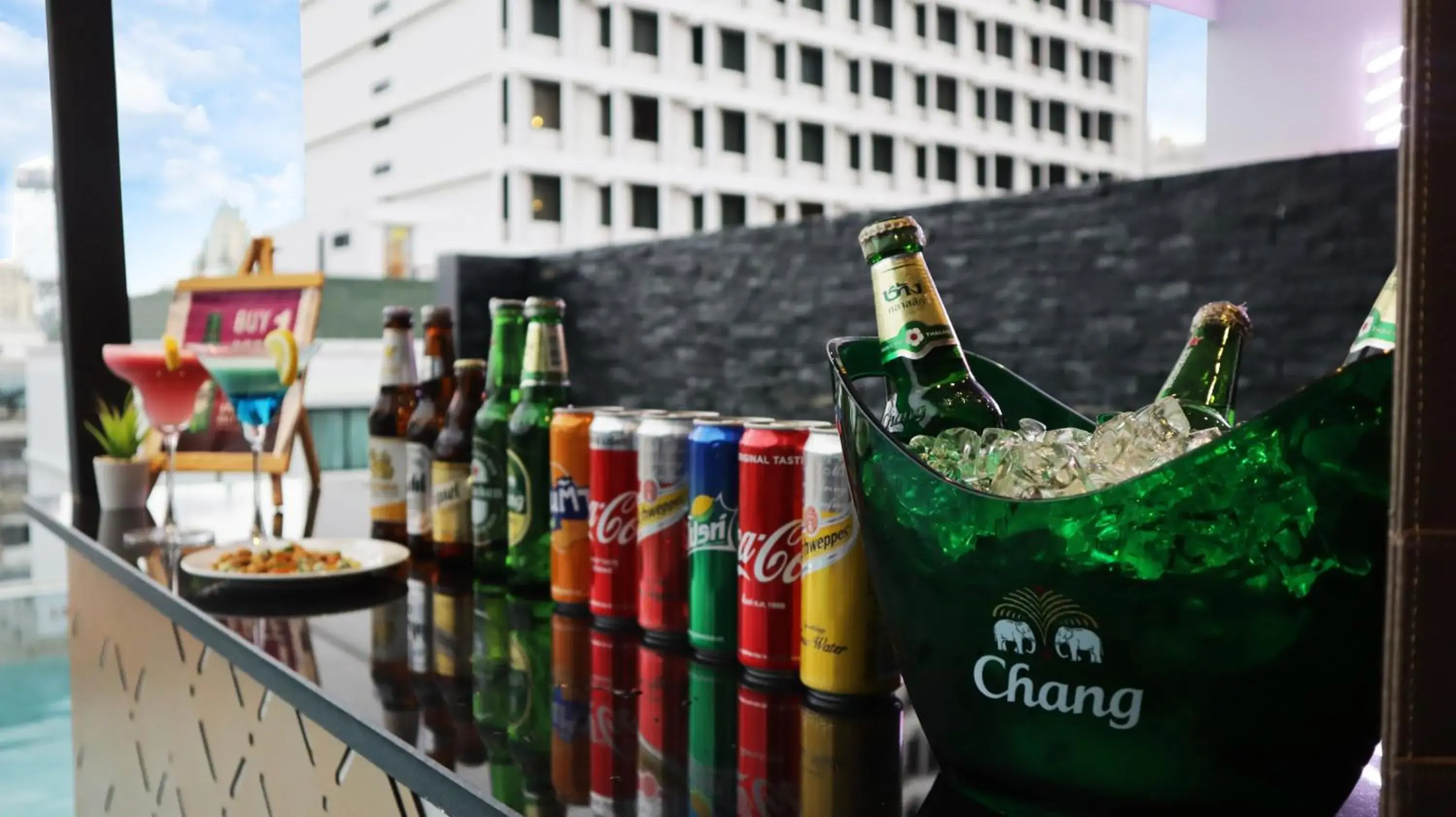 Lounge or bar in GLOW Sukhumvit 5 Lounge or bar in GLOW Sukhumvit 5