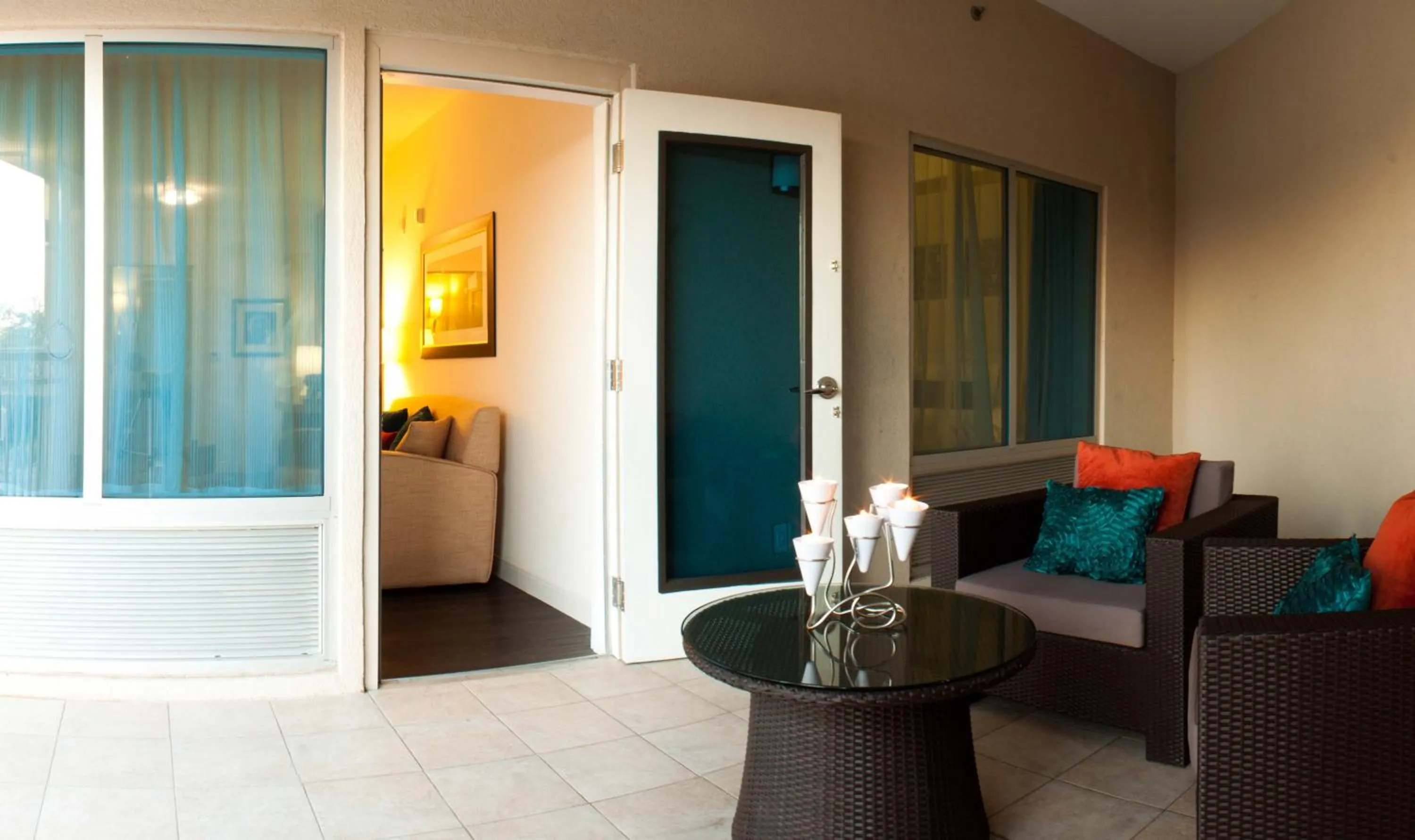 Photo of the whole room in Hotel Indigo Waco by IHG