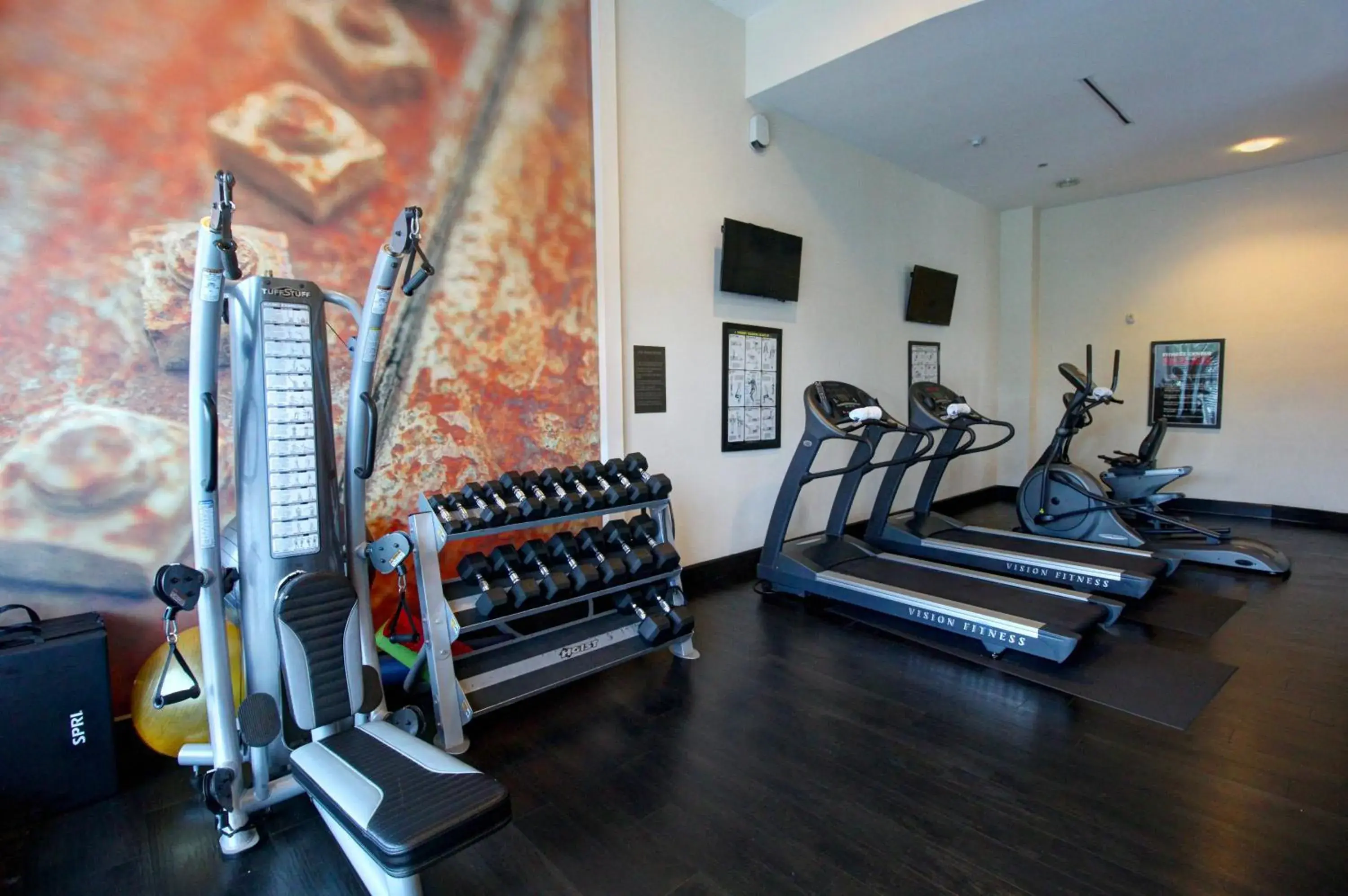 Fitness centre/facilities in Hotel Indigo Waco by IHG Fitness centre/facilities in Hotel Indigo Waco by IHG