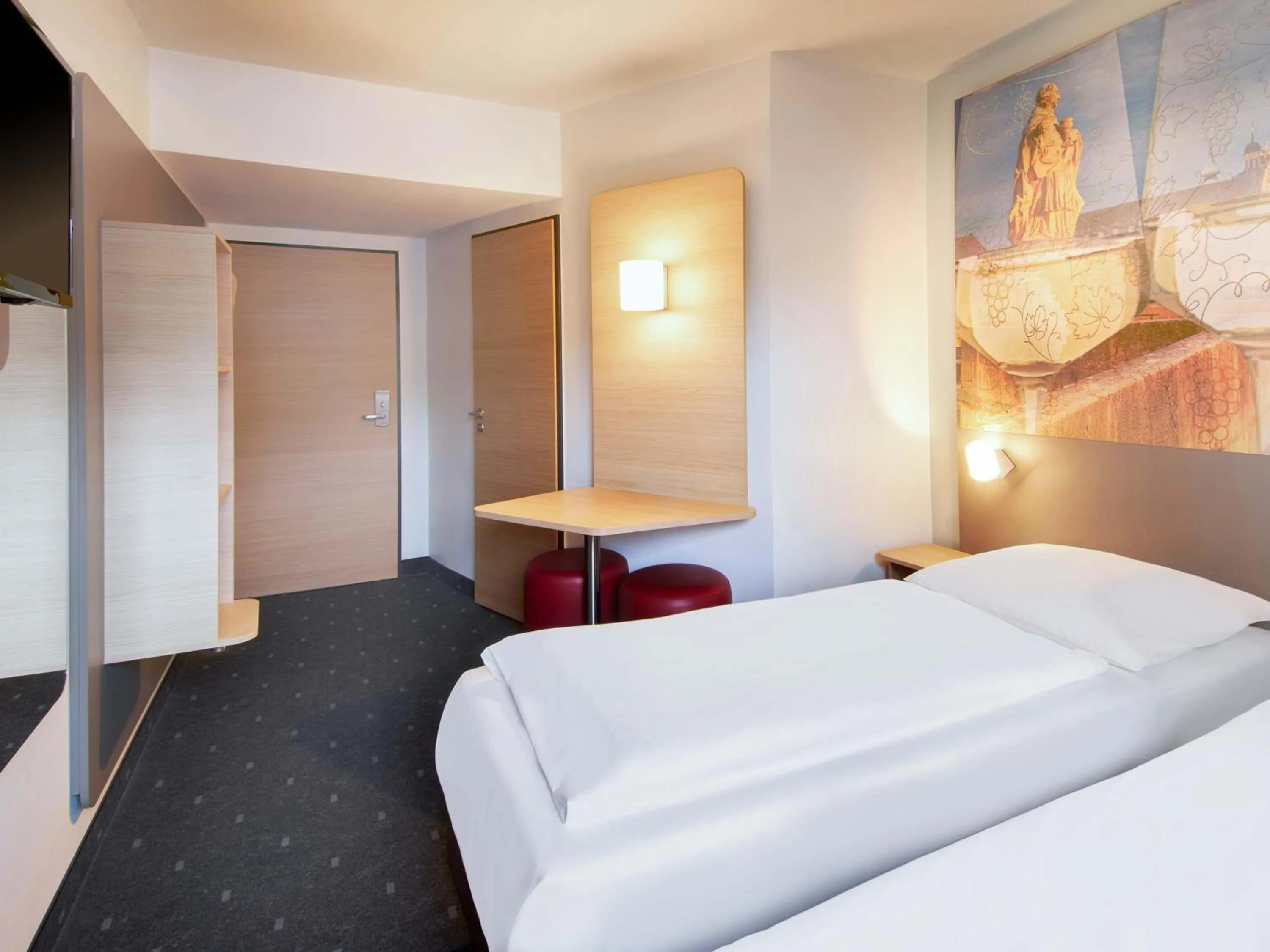 Photo of the whole room, Bed in B&B Hotel Würzburg-City