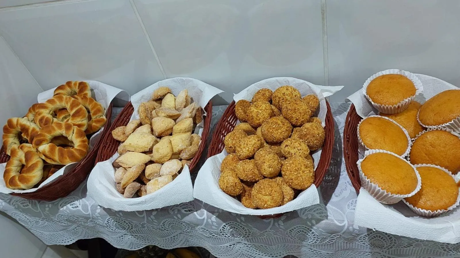 Buffet breakfast in Pousada Ouro Preto