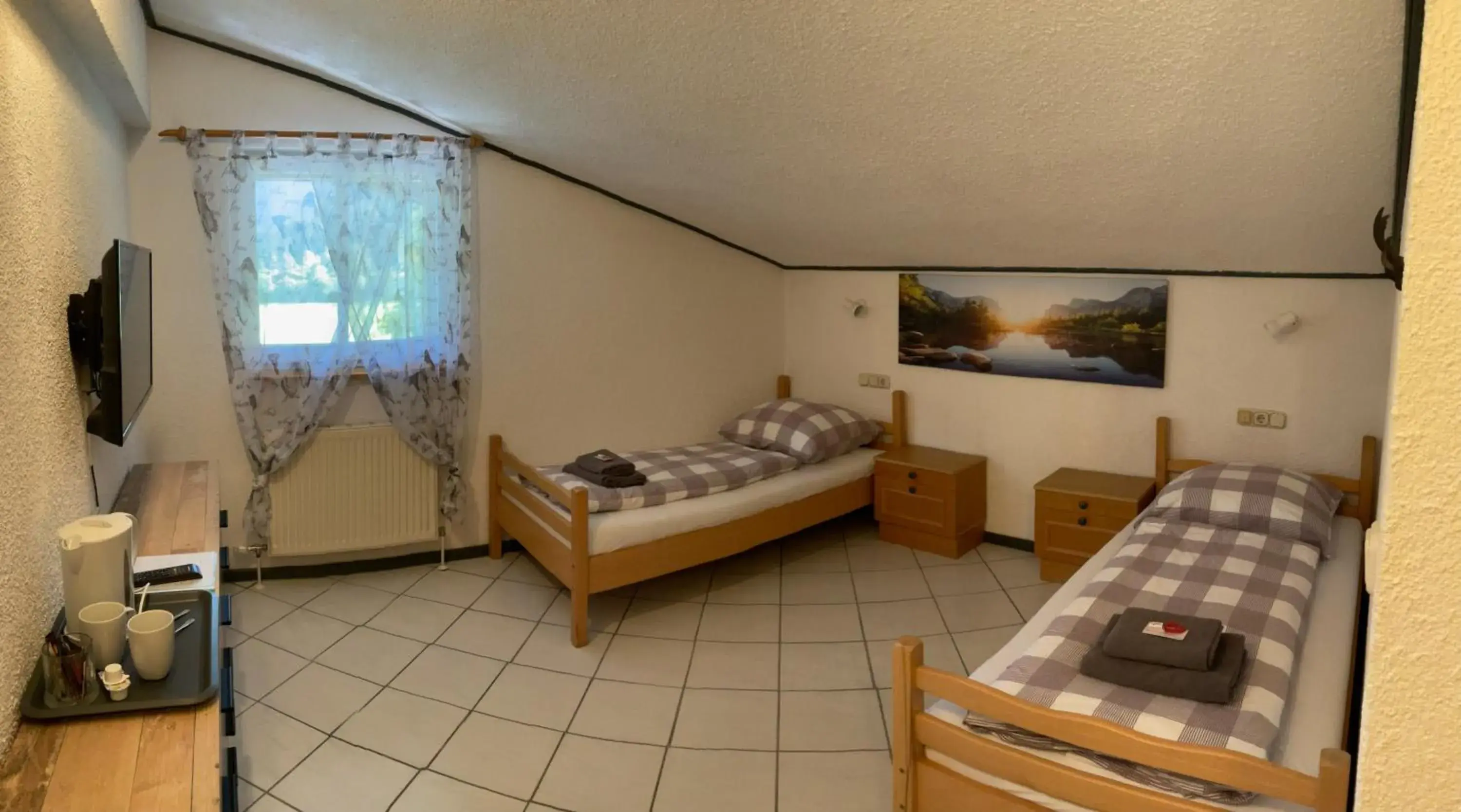 Twin Room in Hotel Wildrose Twin Room in Hotel Wildrose