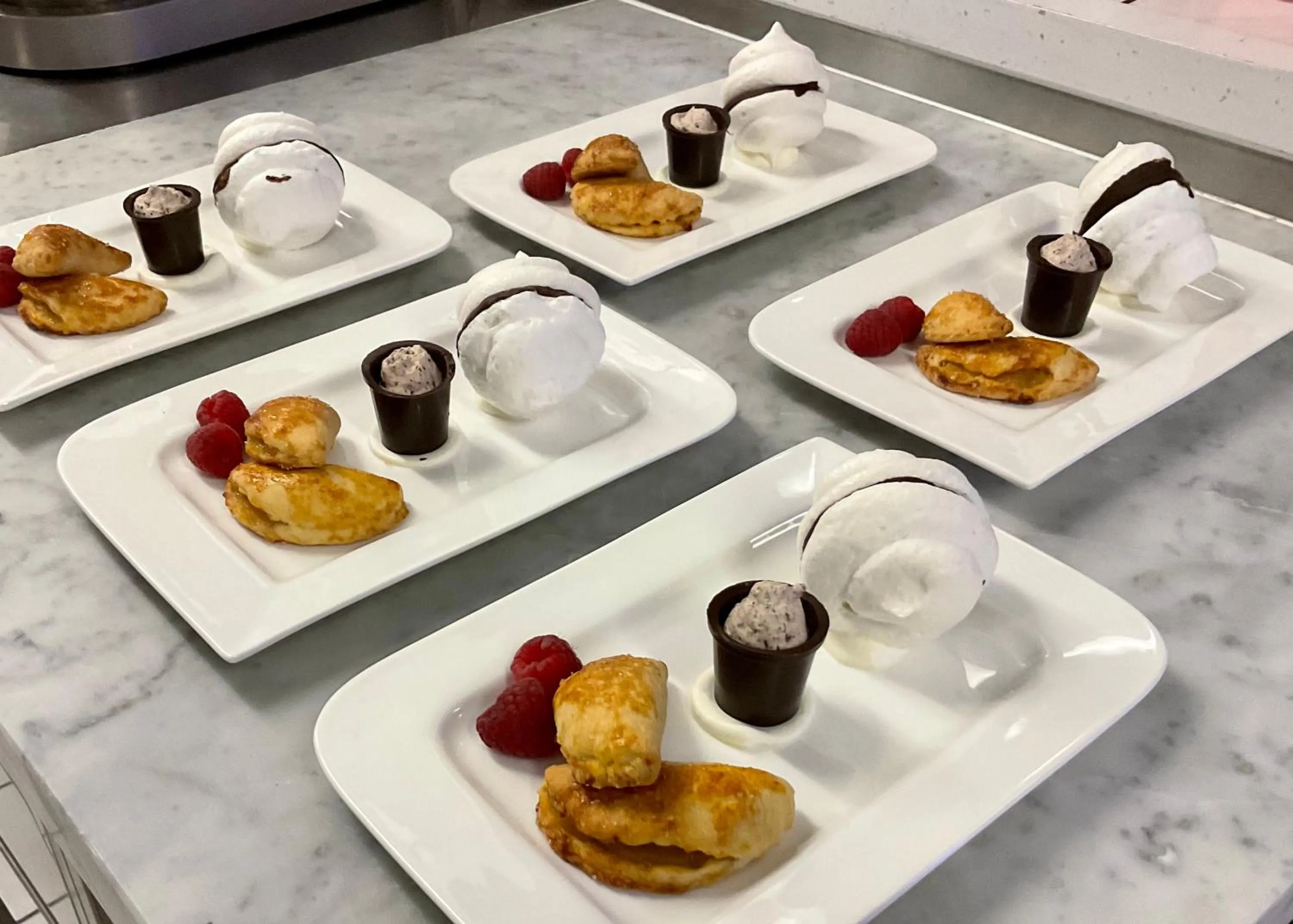 Restaurant/places to eat in Hotel Wildrose