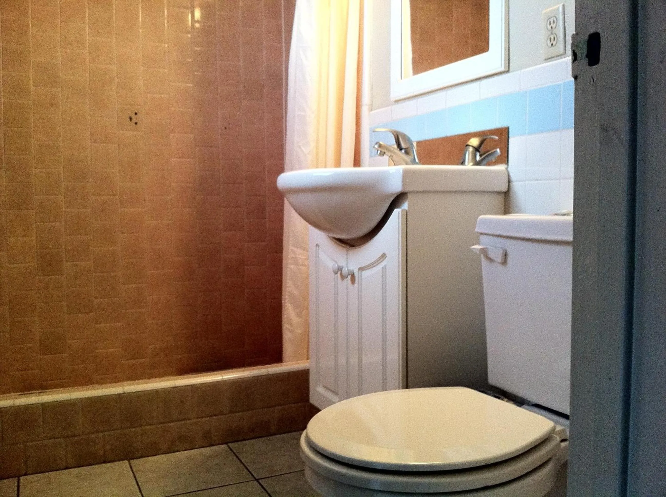 Bathroom in Village Inn