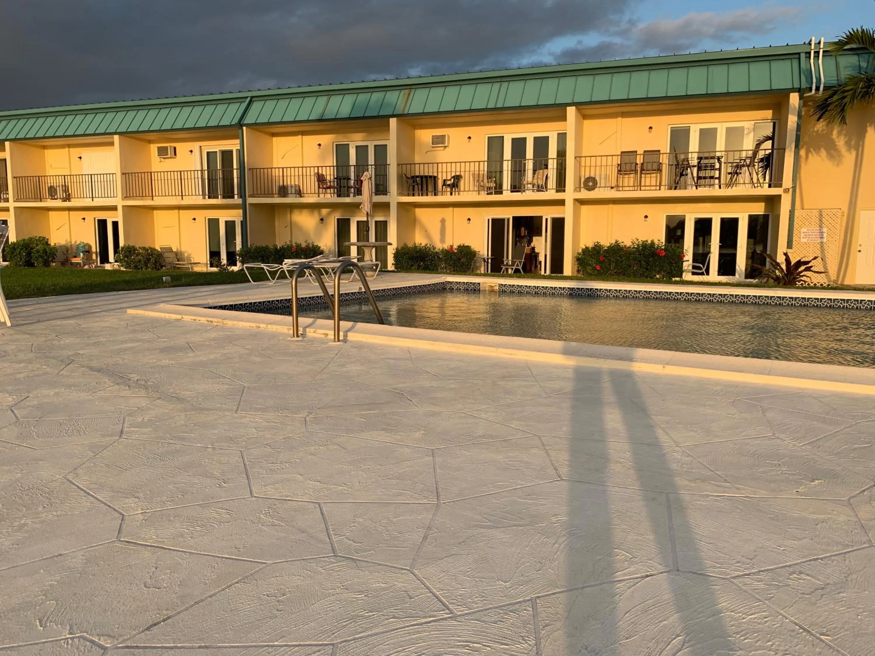 Swimming pool in Obera Beach #105