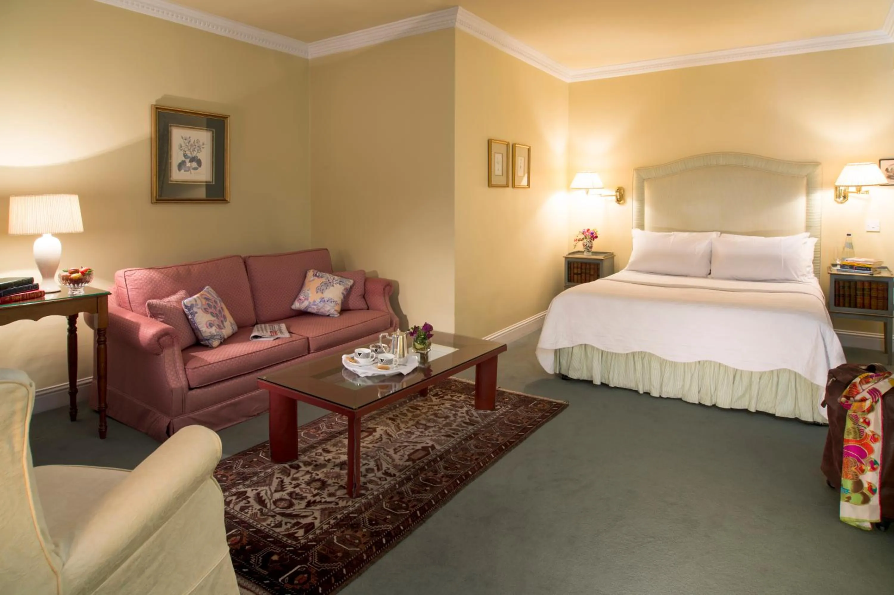 Bed in Aherne's Townhouse Hotel and Seafood Restaurant